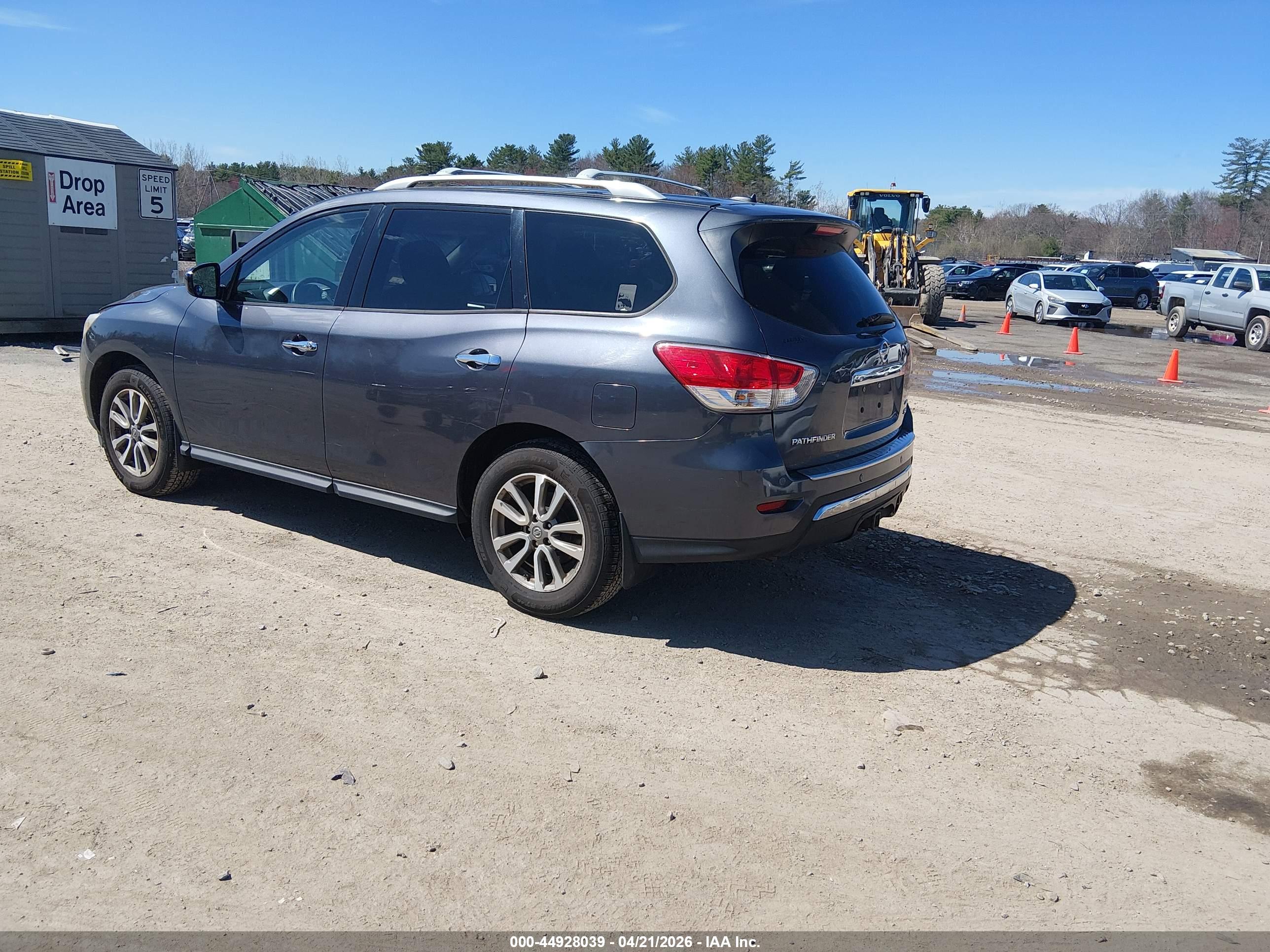 NISSAN PATHFINDER image 3