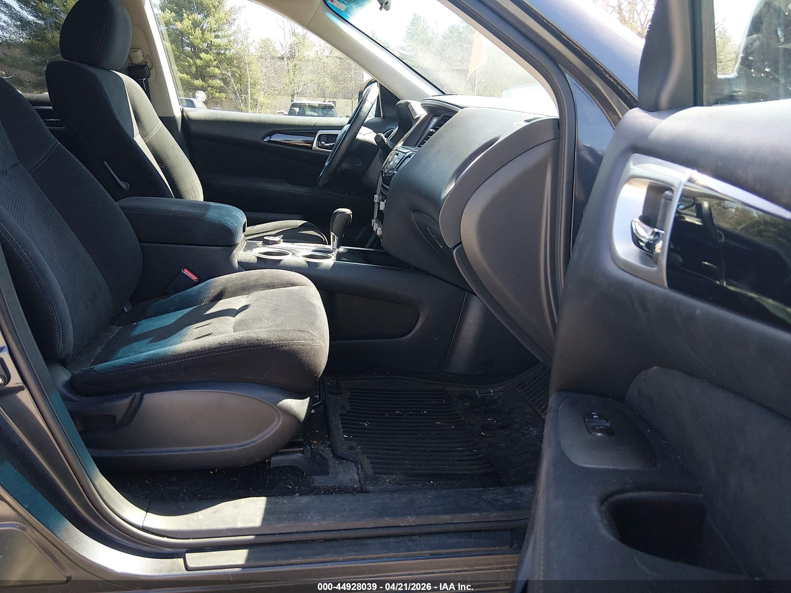 NISSAN PATHFINDER image 5