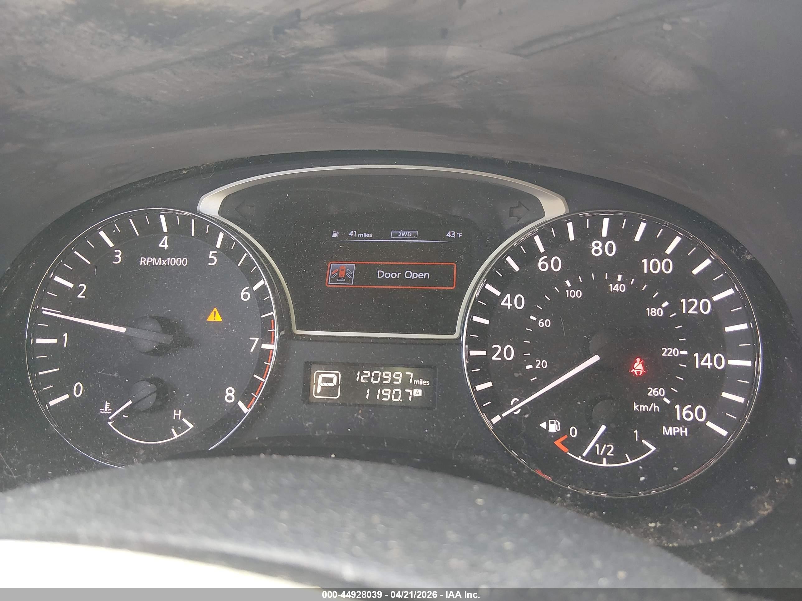 NISSAN PATHFINDER image 7