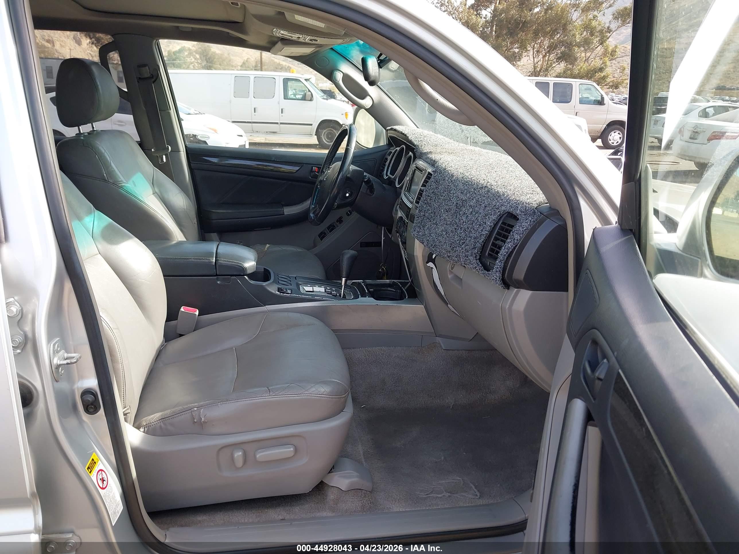 TOYOTA 4RUNNER image 5