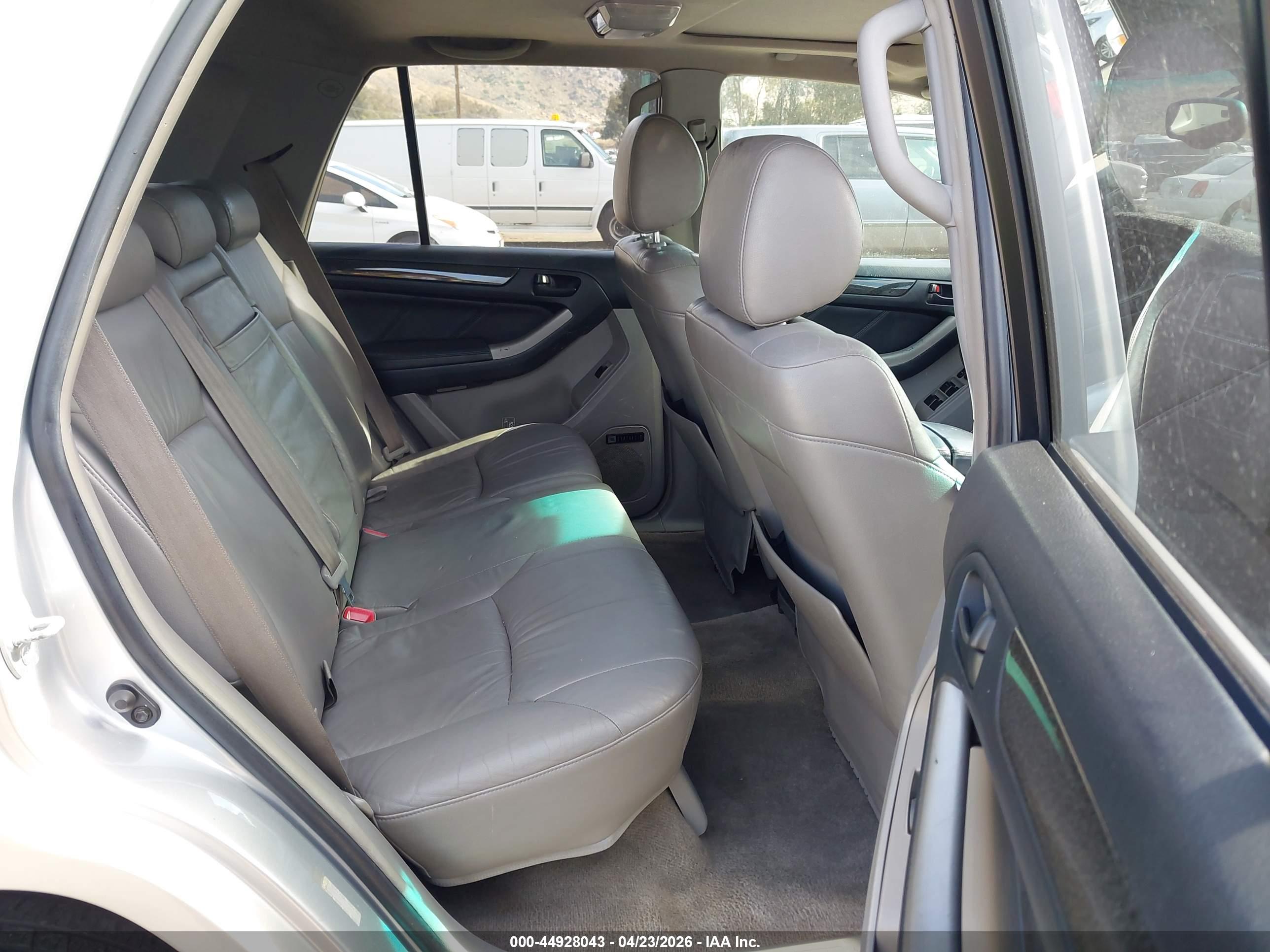 TOYOTA 4RUNNER image 8