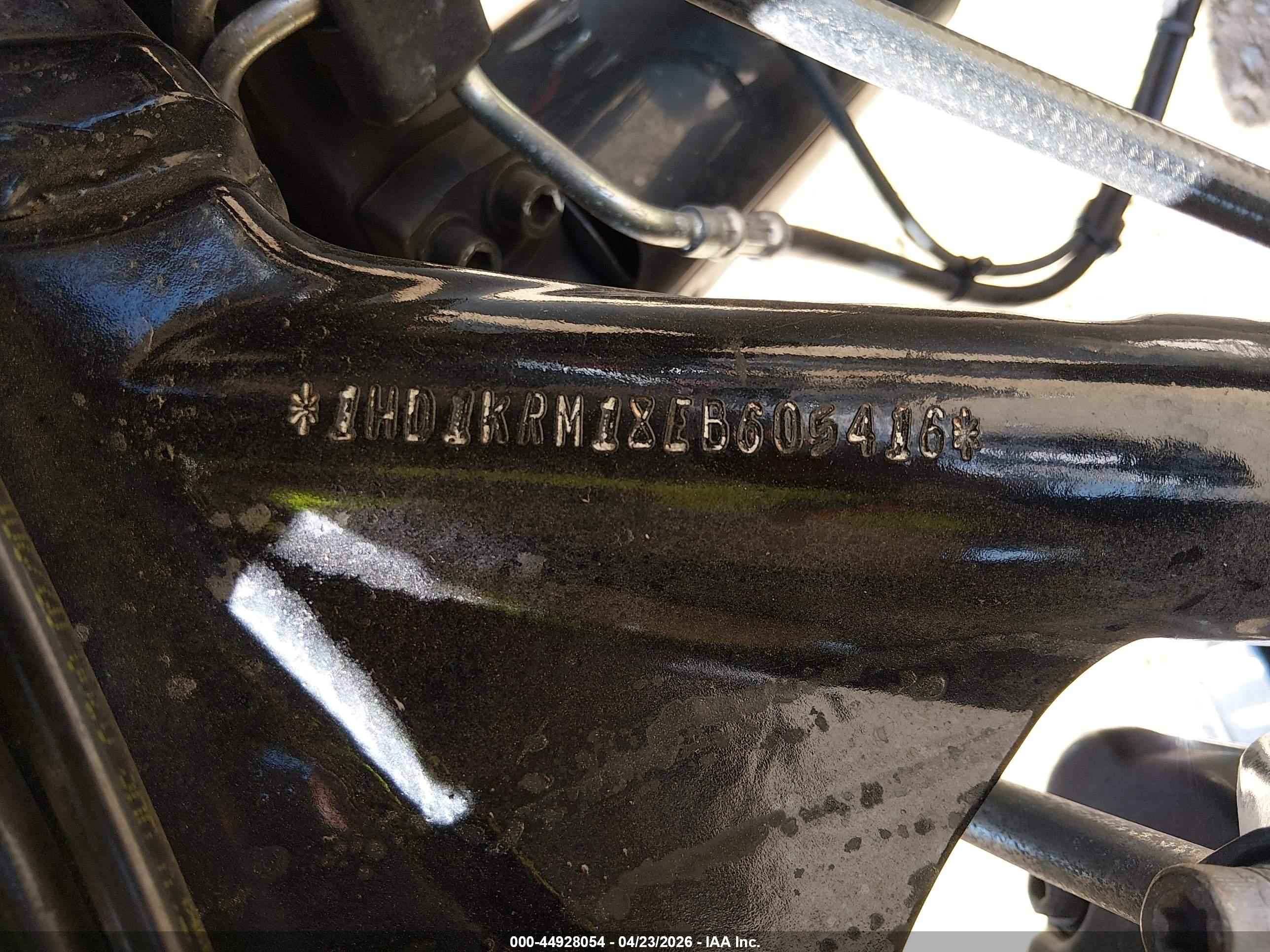 HARLEY-DAVIDSON FLHXS image 10