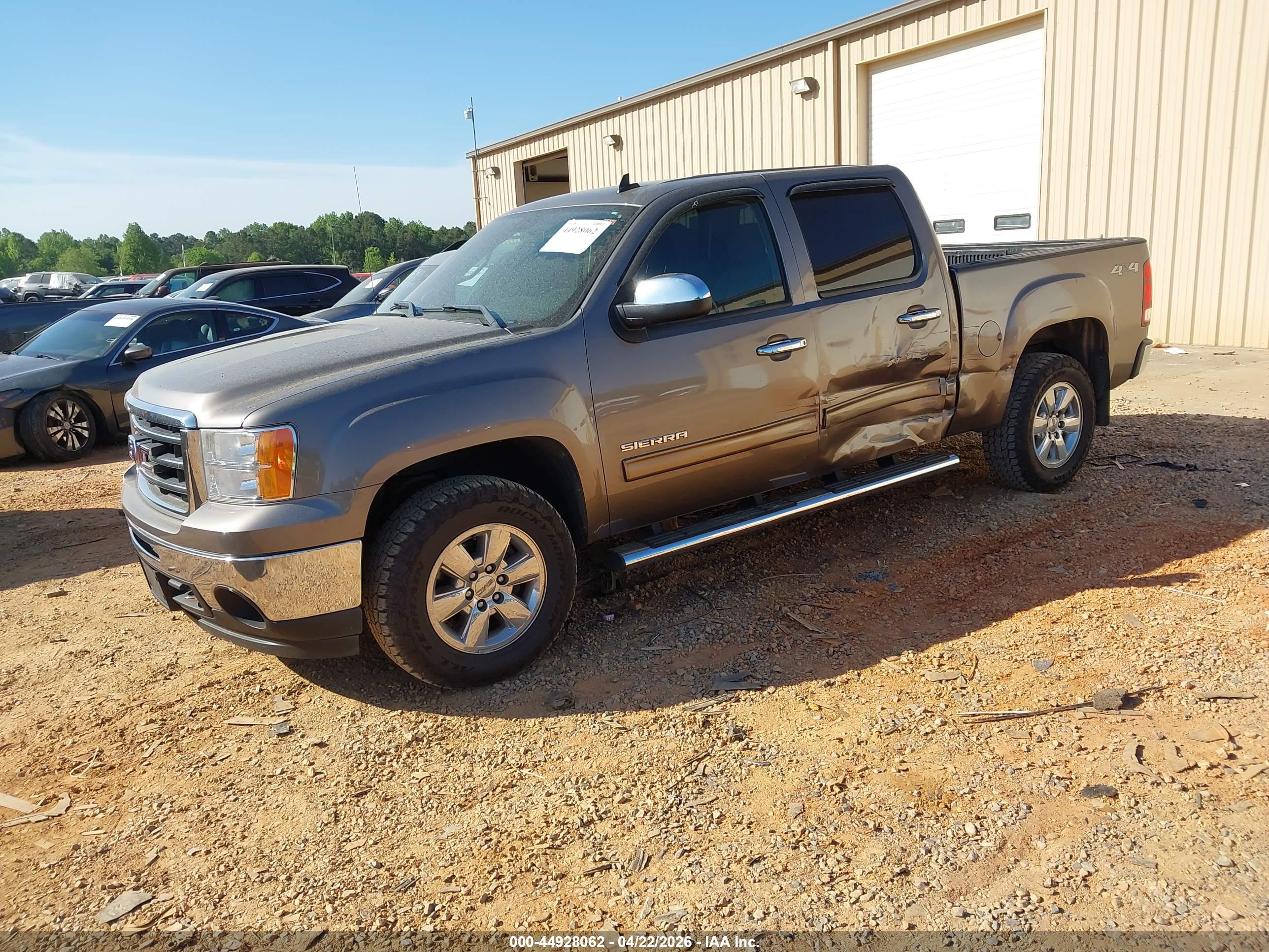 GMC SIERRA image 2