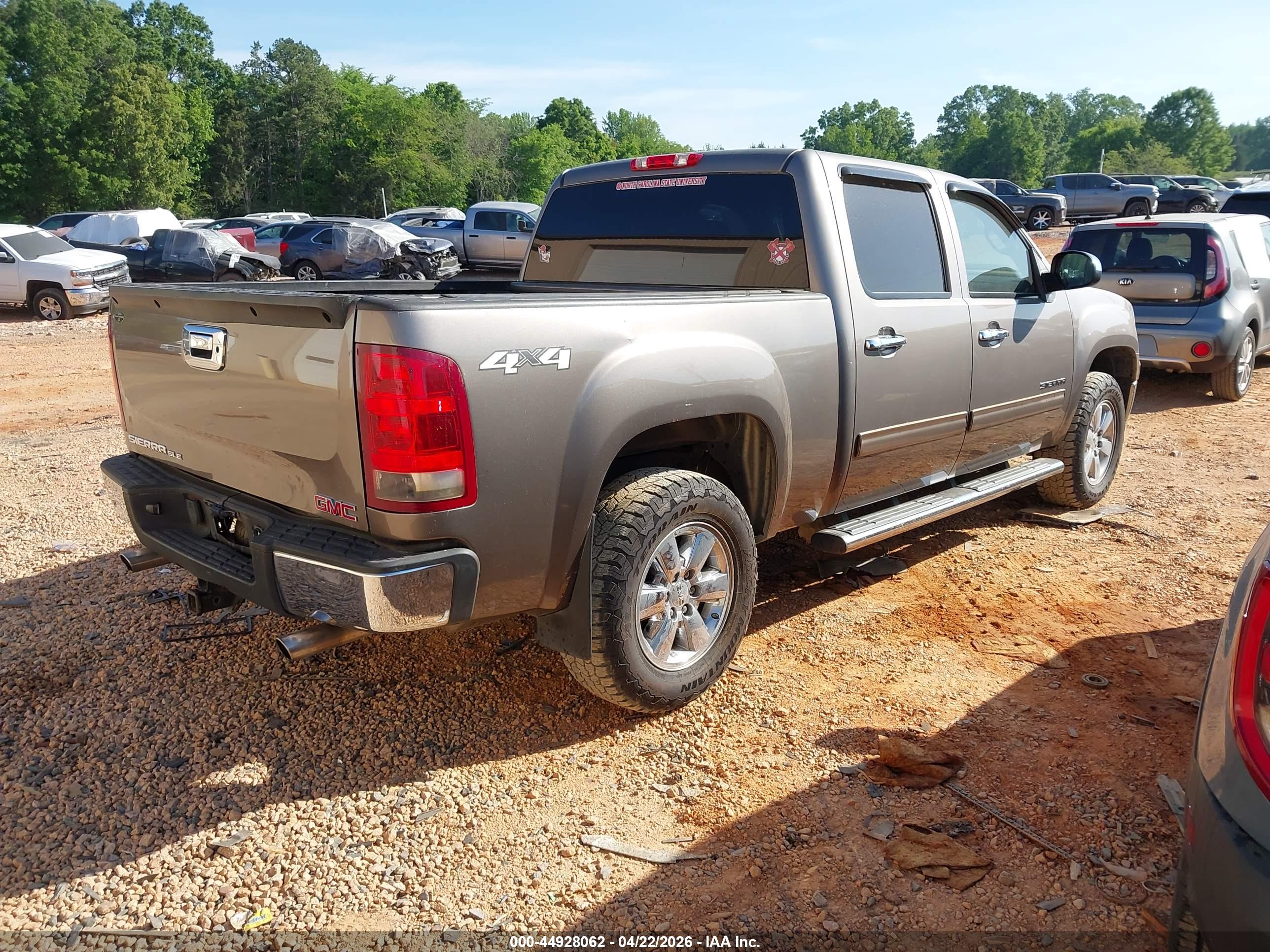 GMC SIERRA image 4