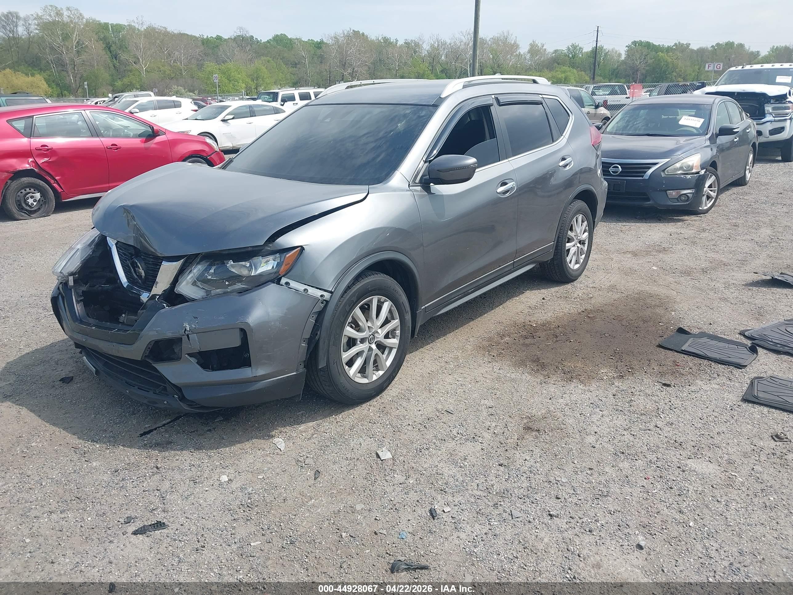 NISSAN ROGUE image 2
