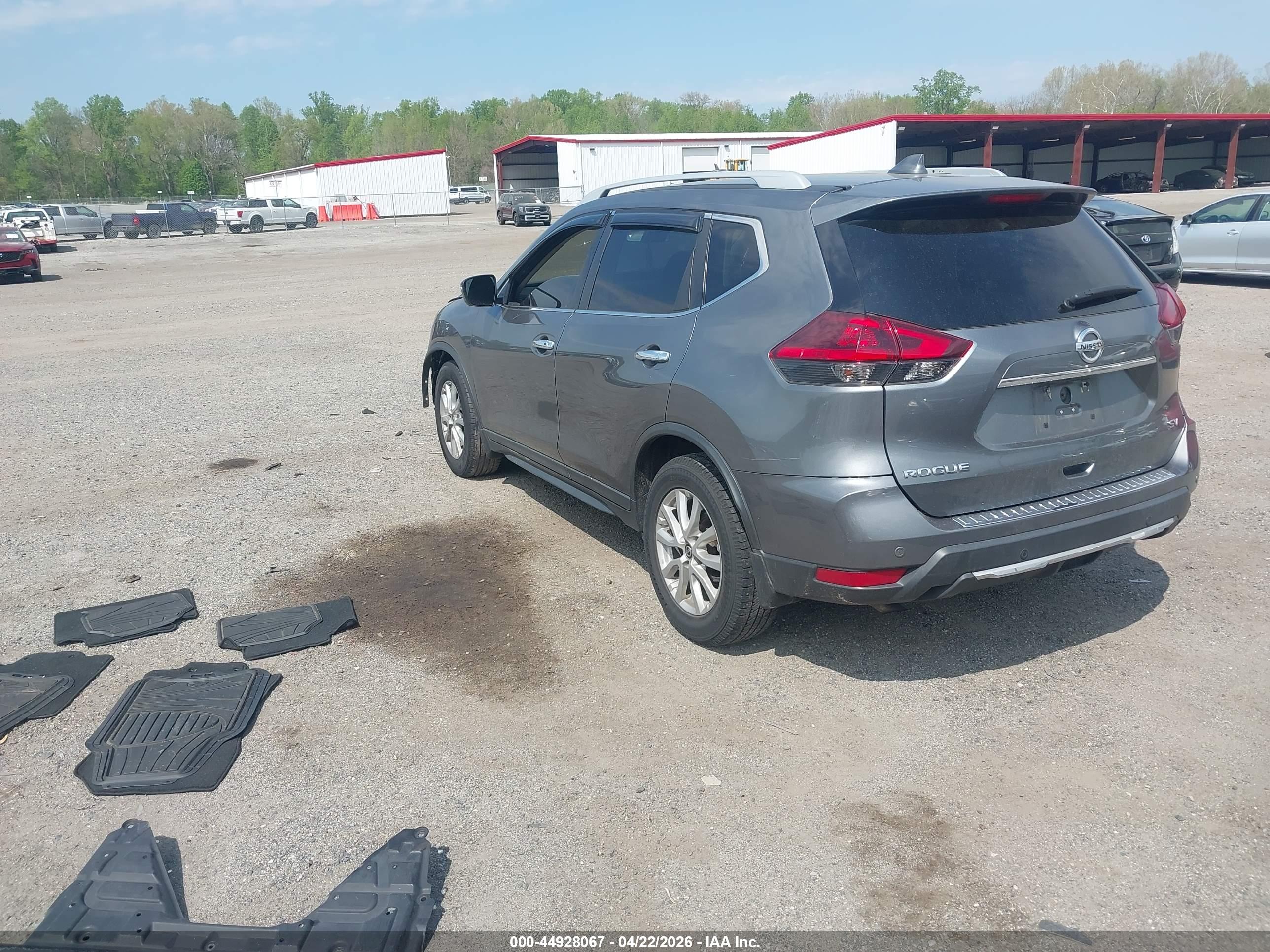 NISSAN ROGUE image 3