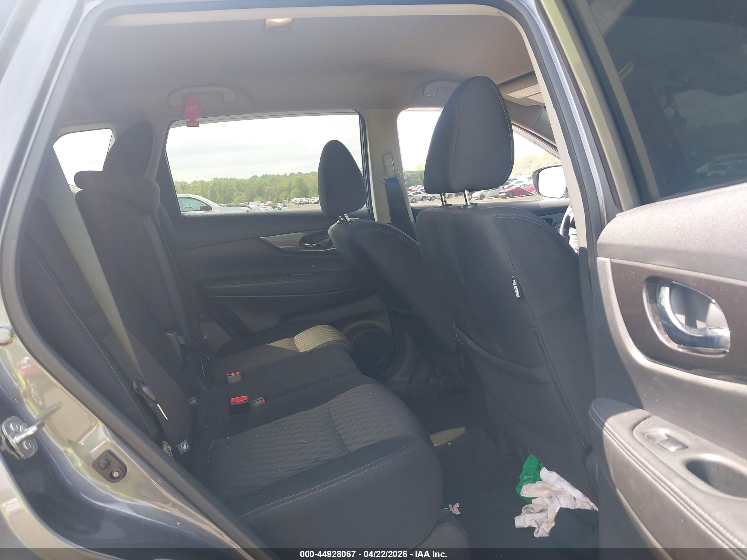 NISSAN ROGUE image 8
