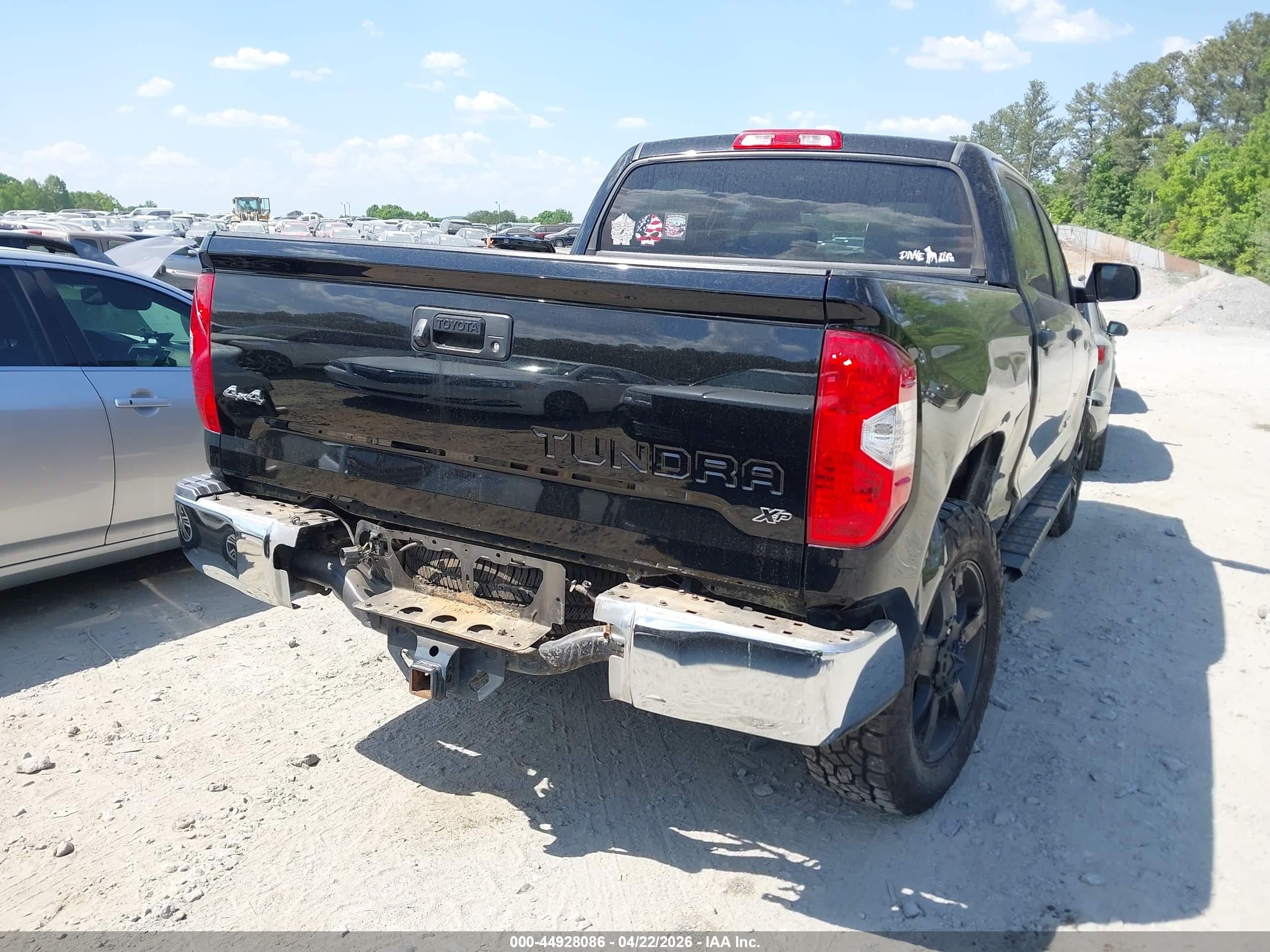 TOYOTA TUNDRA image 6