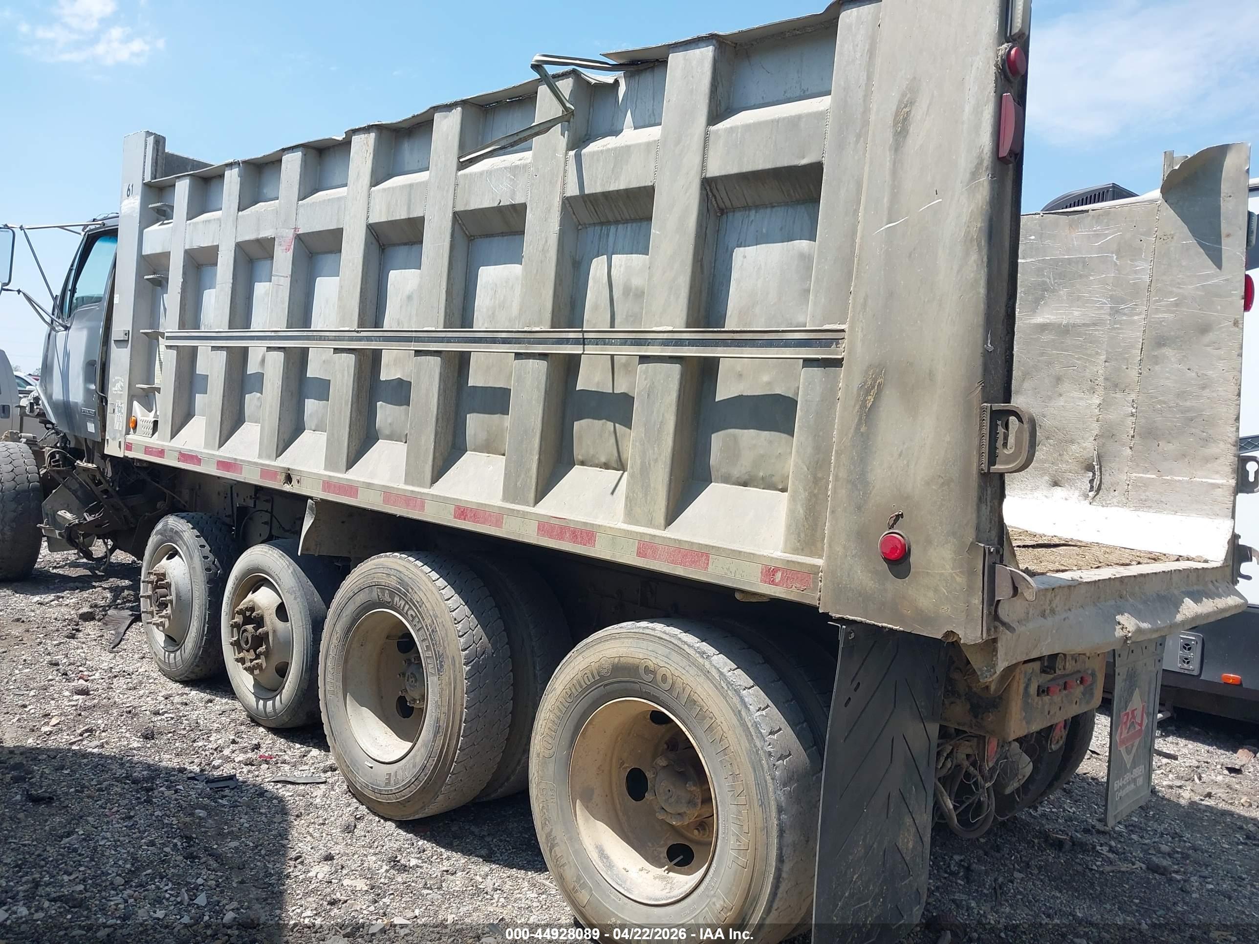 STERLING TRUCK image 3