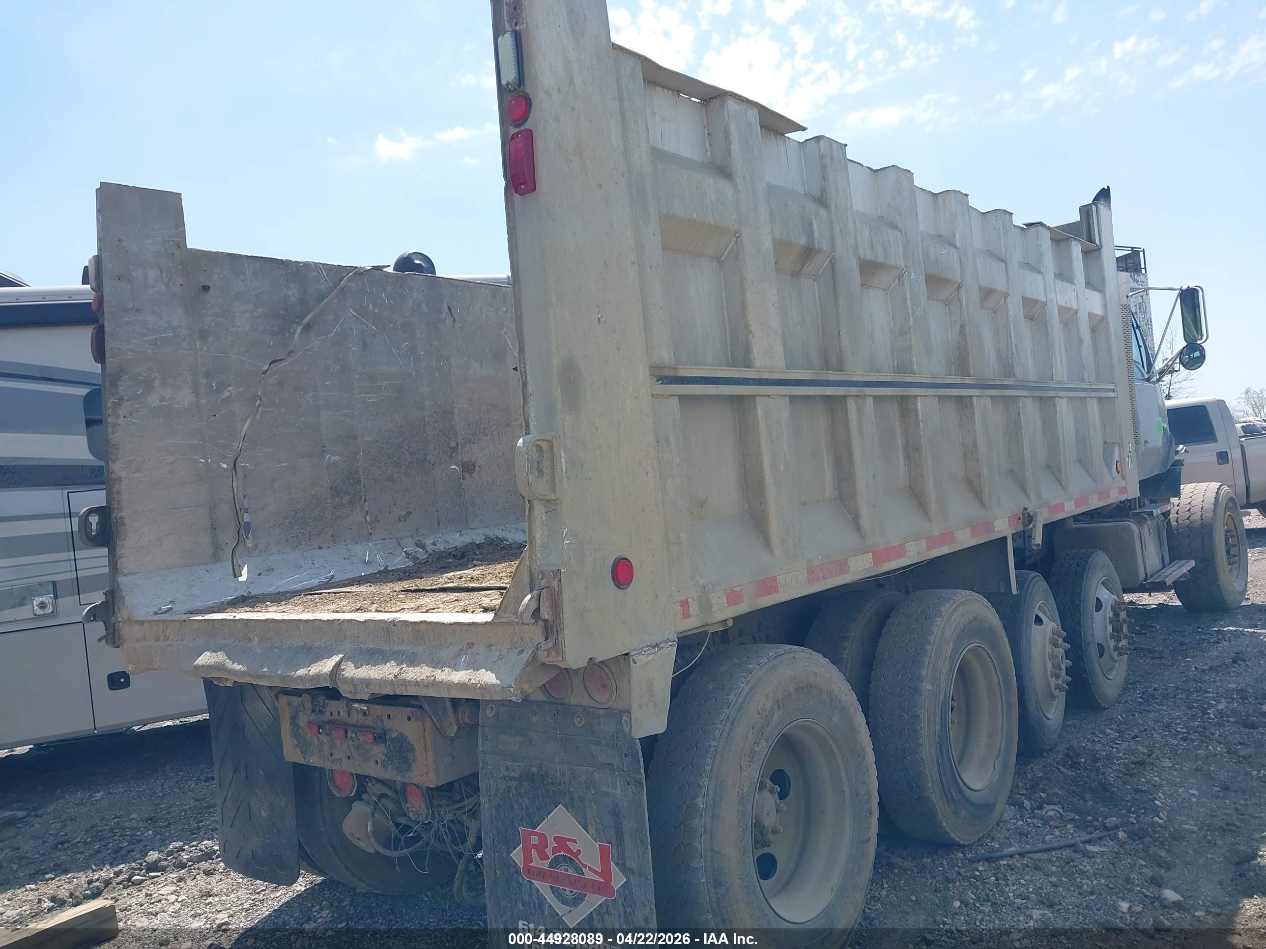 STERLING TRUCK image 4