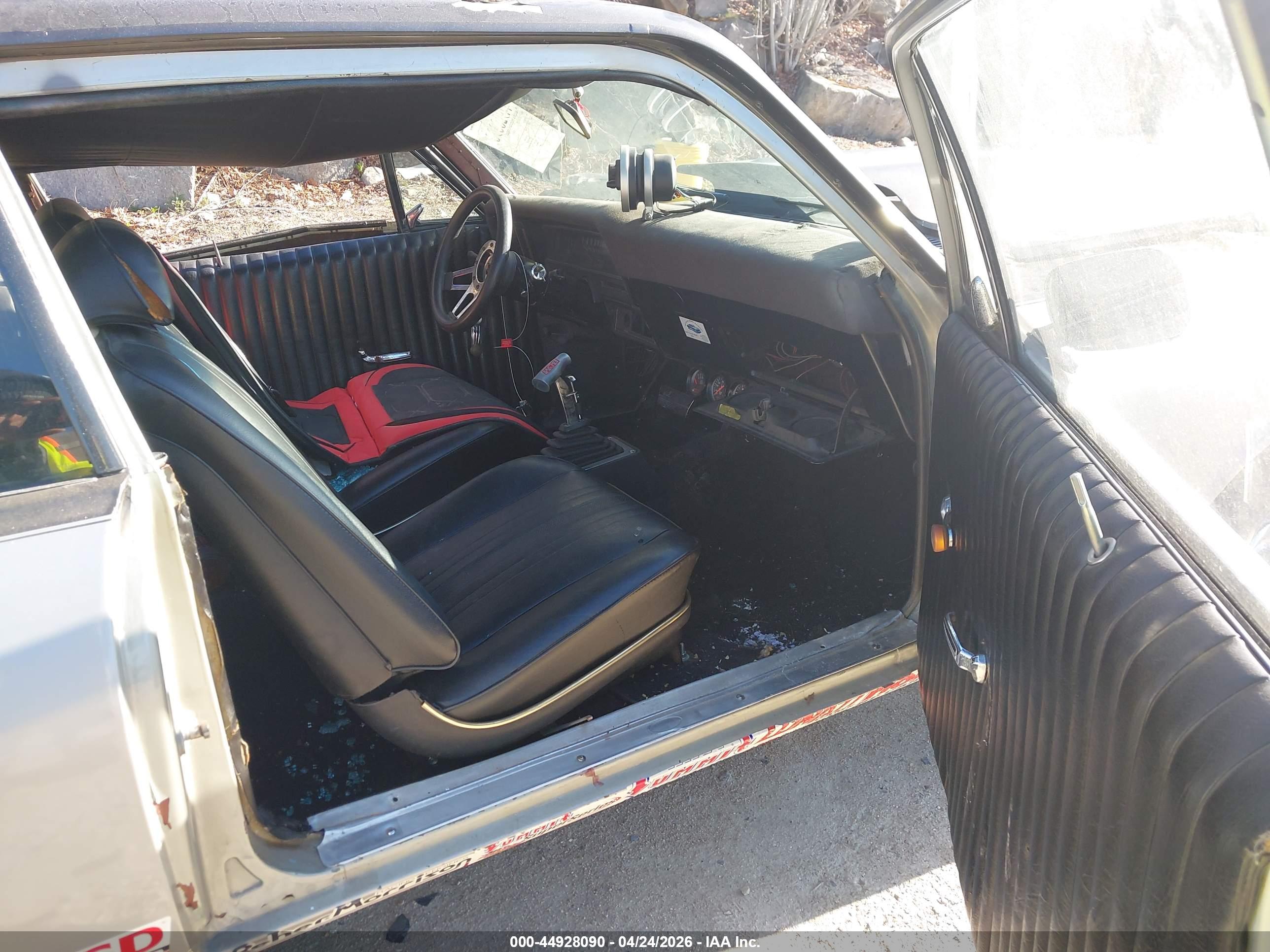 CHEVROLET NOVA image 5