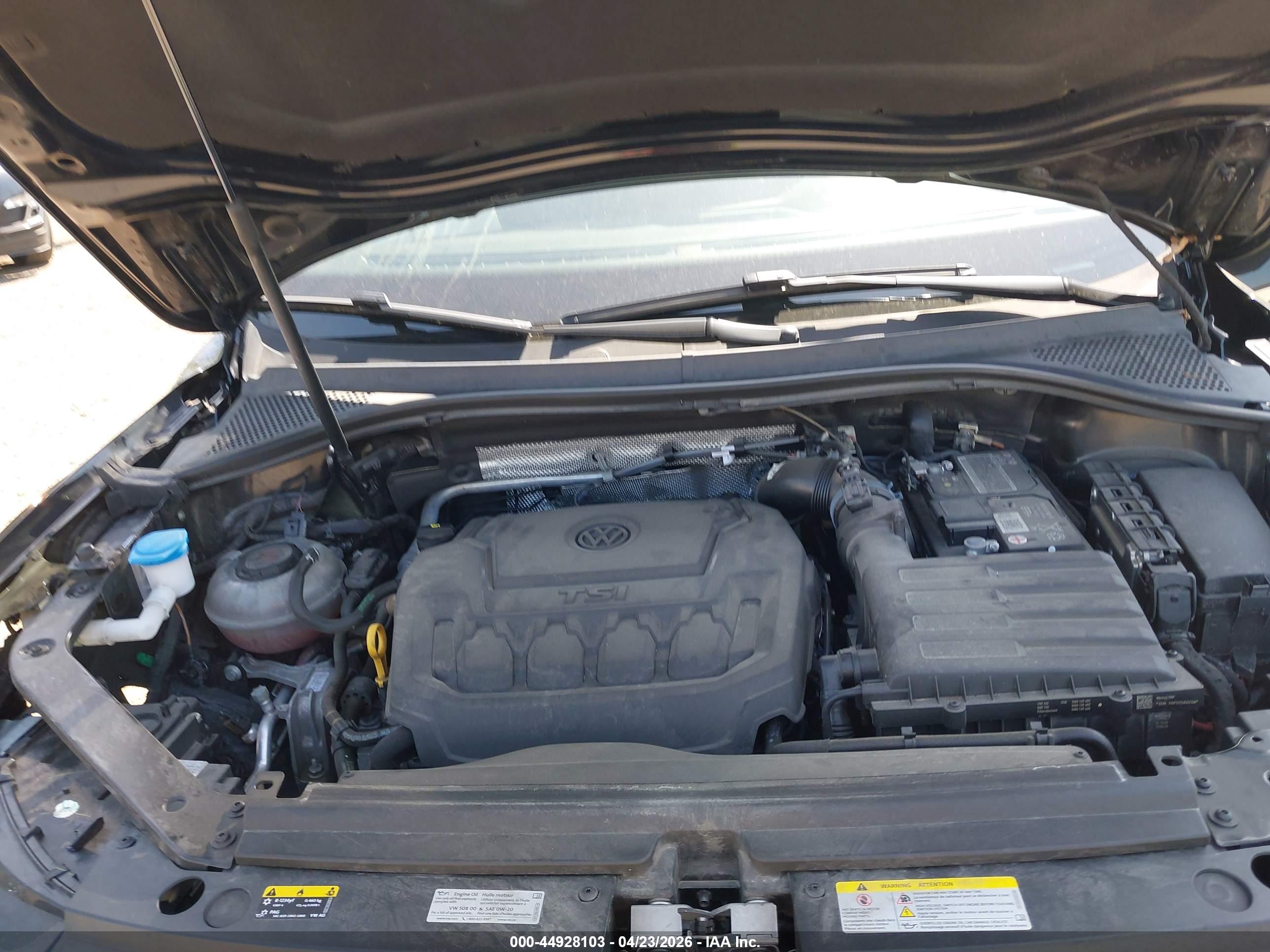 VOLKSWAGEN TIGUAN image 10