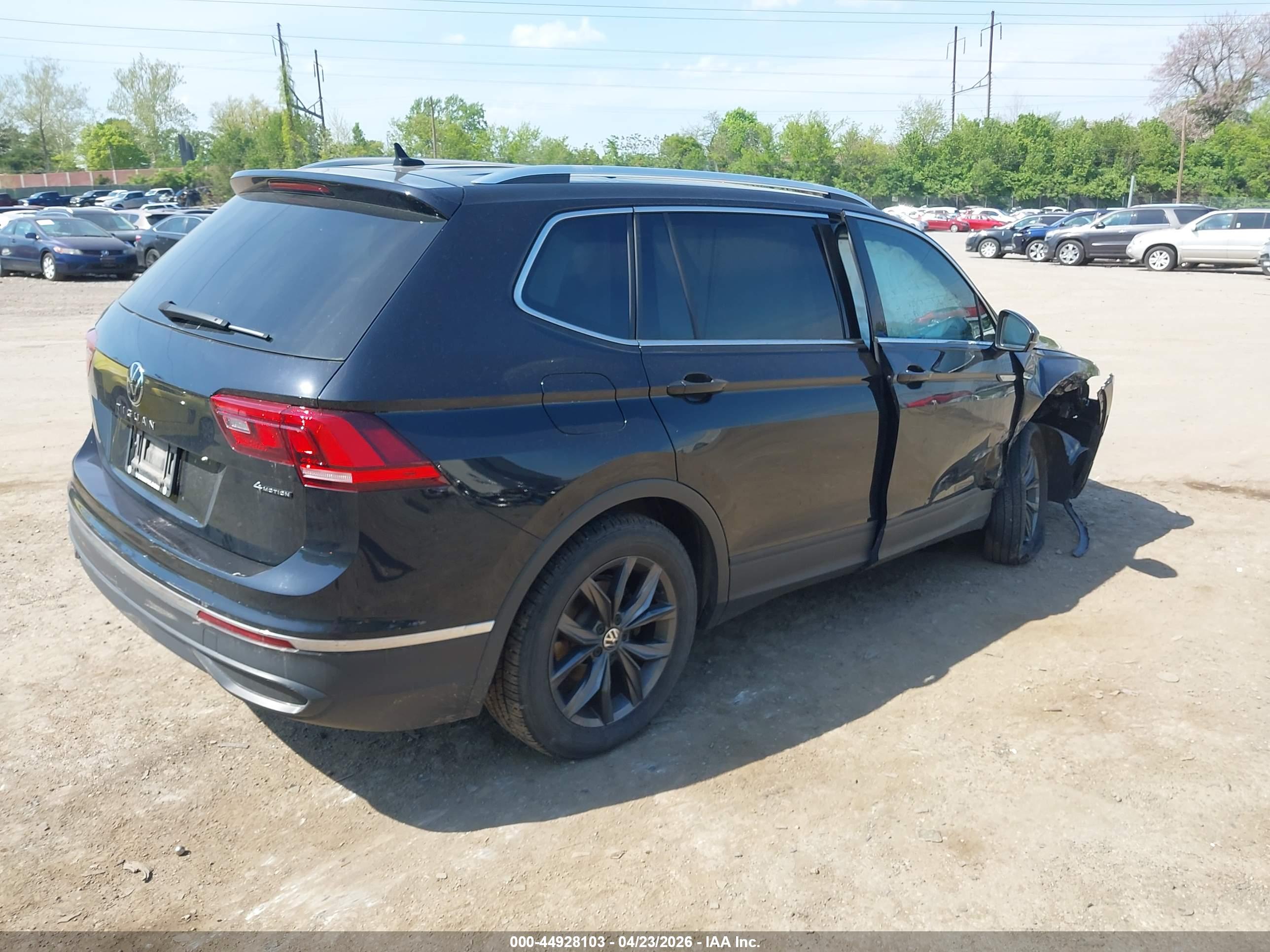 VOLKSWAGEN TIGUAN image 4