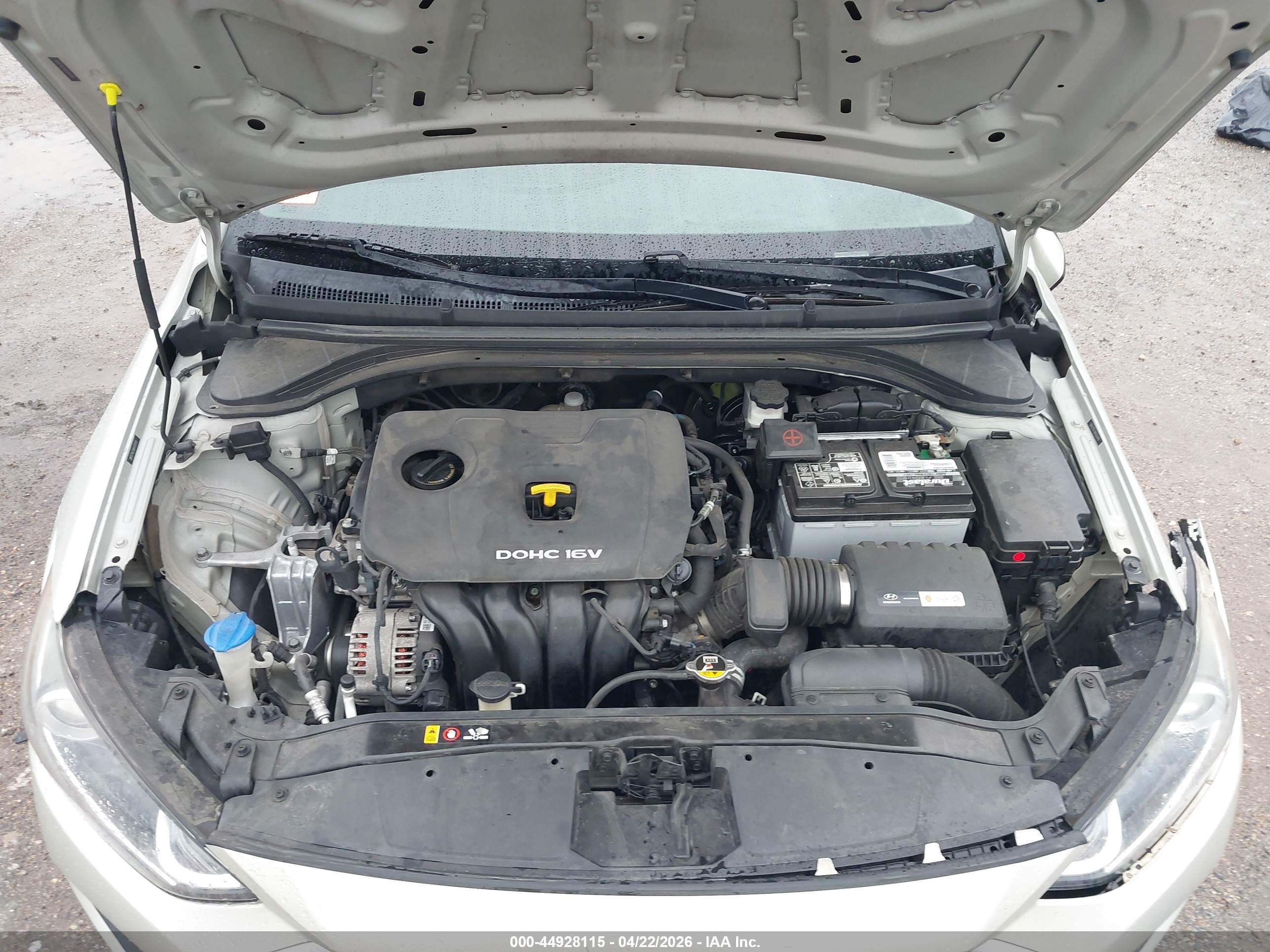 HYUNDAI ELANTRA image 10