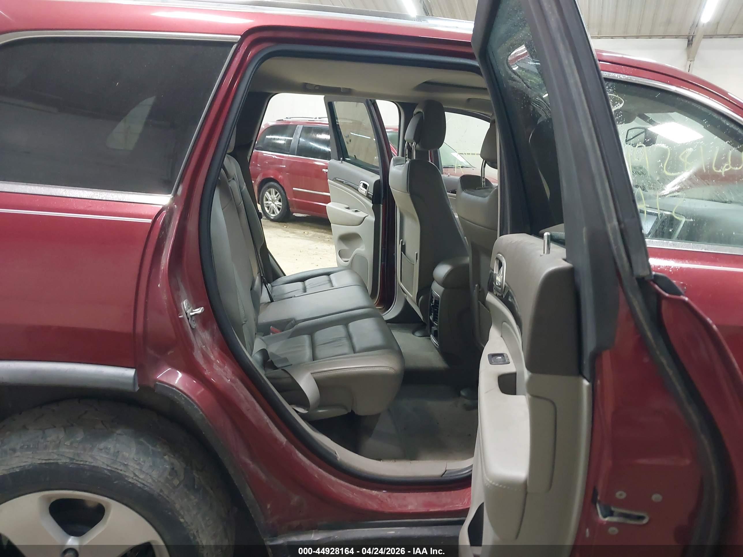 JEEP GRAND image 8