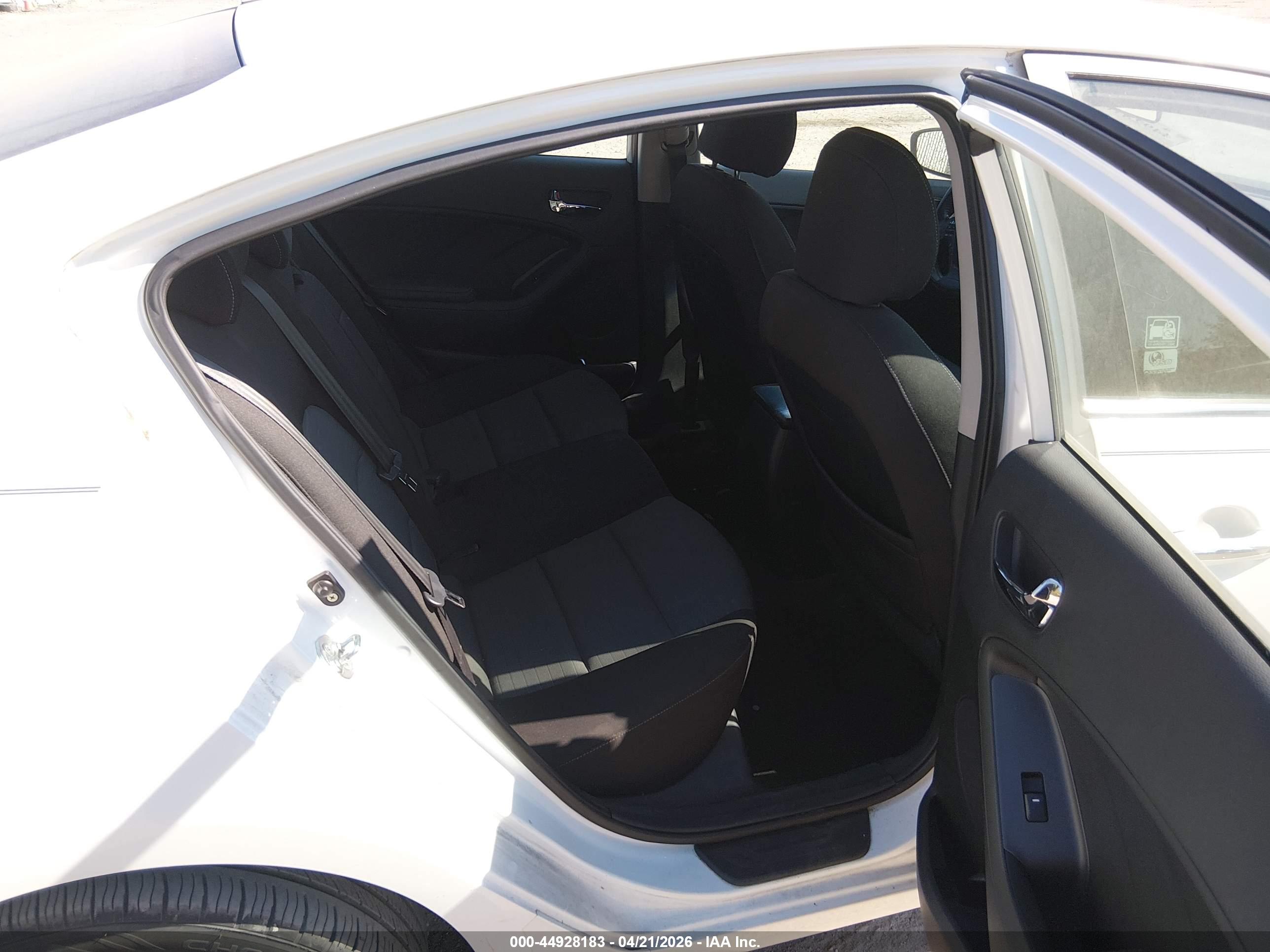 KIA FORTE image 8