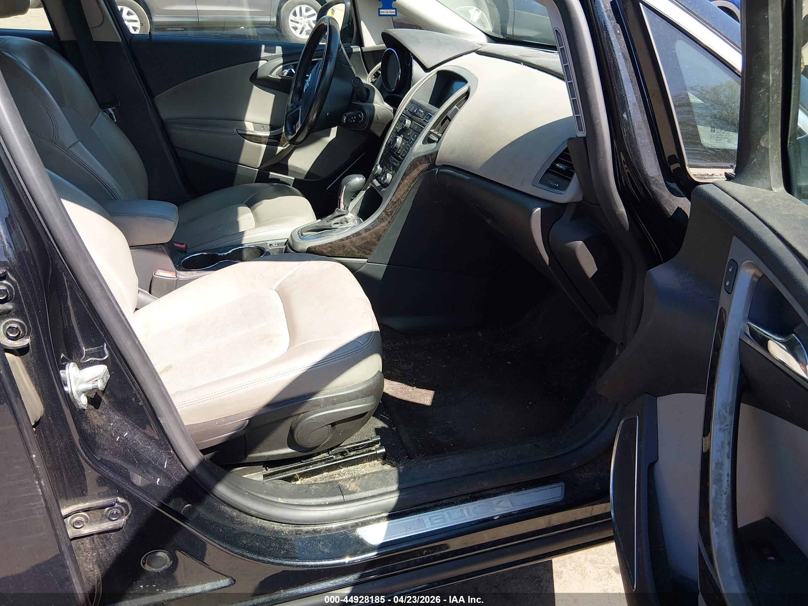 BUICK VERANO image 5