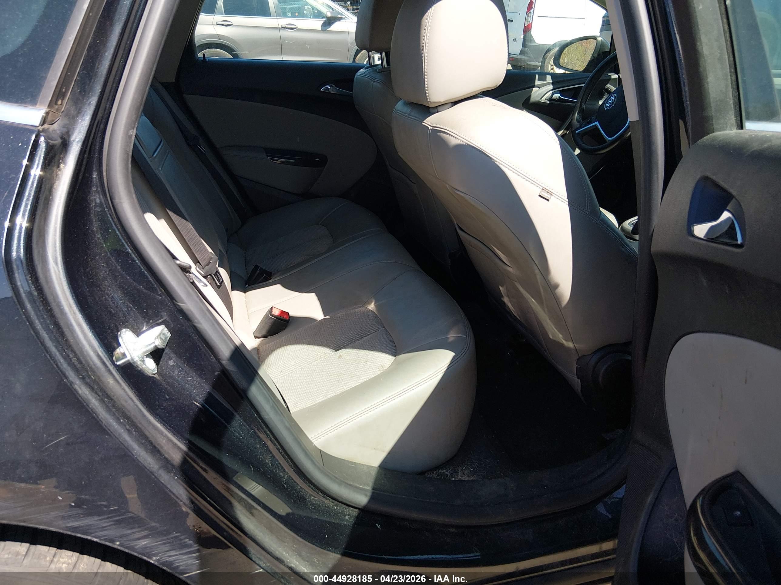 BUICK VERANO image 8