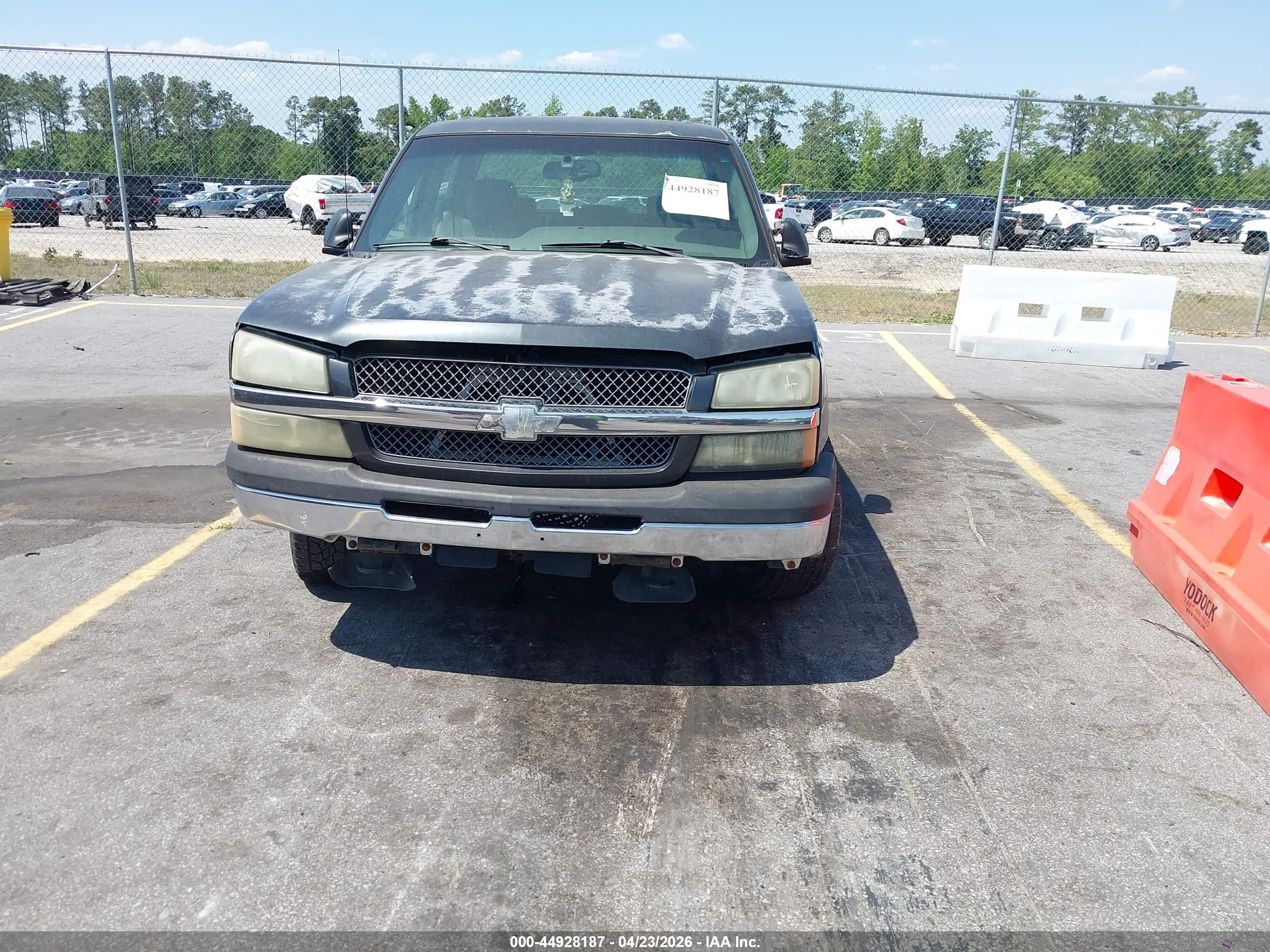 CHEVROLET SILVERADO image 6