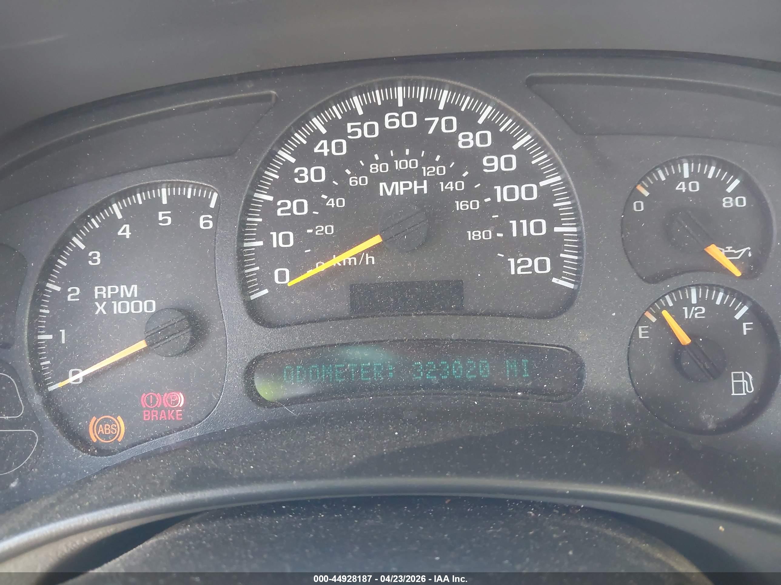 CHEVROLET SILVERADO image 7