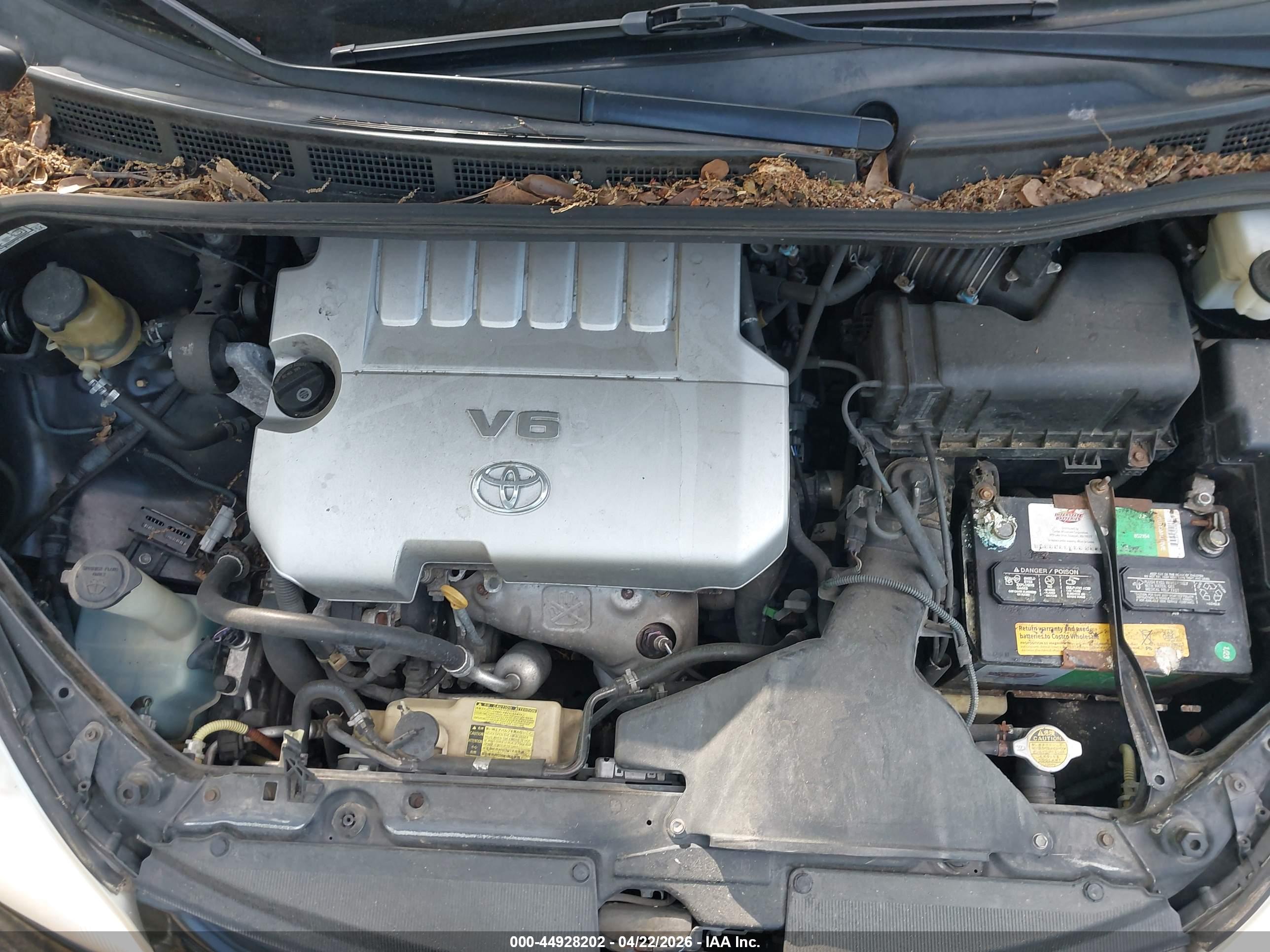 TOYOTA SIENNA image 10