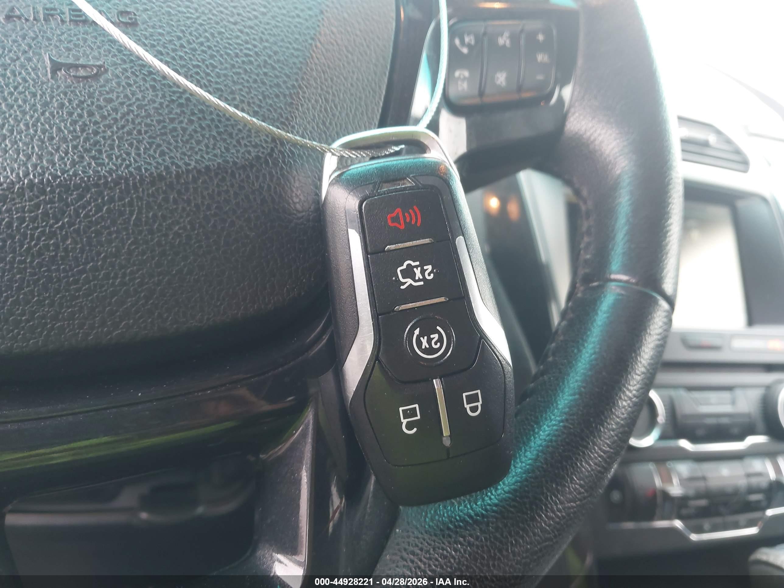 FORD EXPLORER image 11