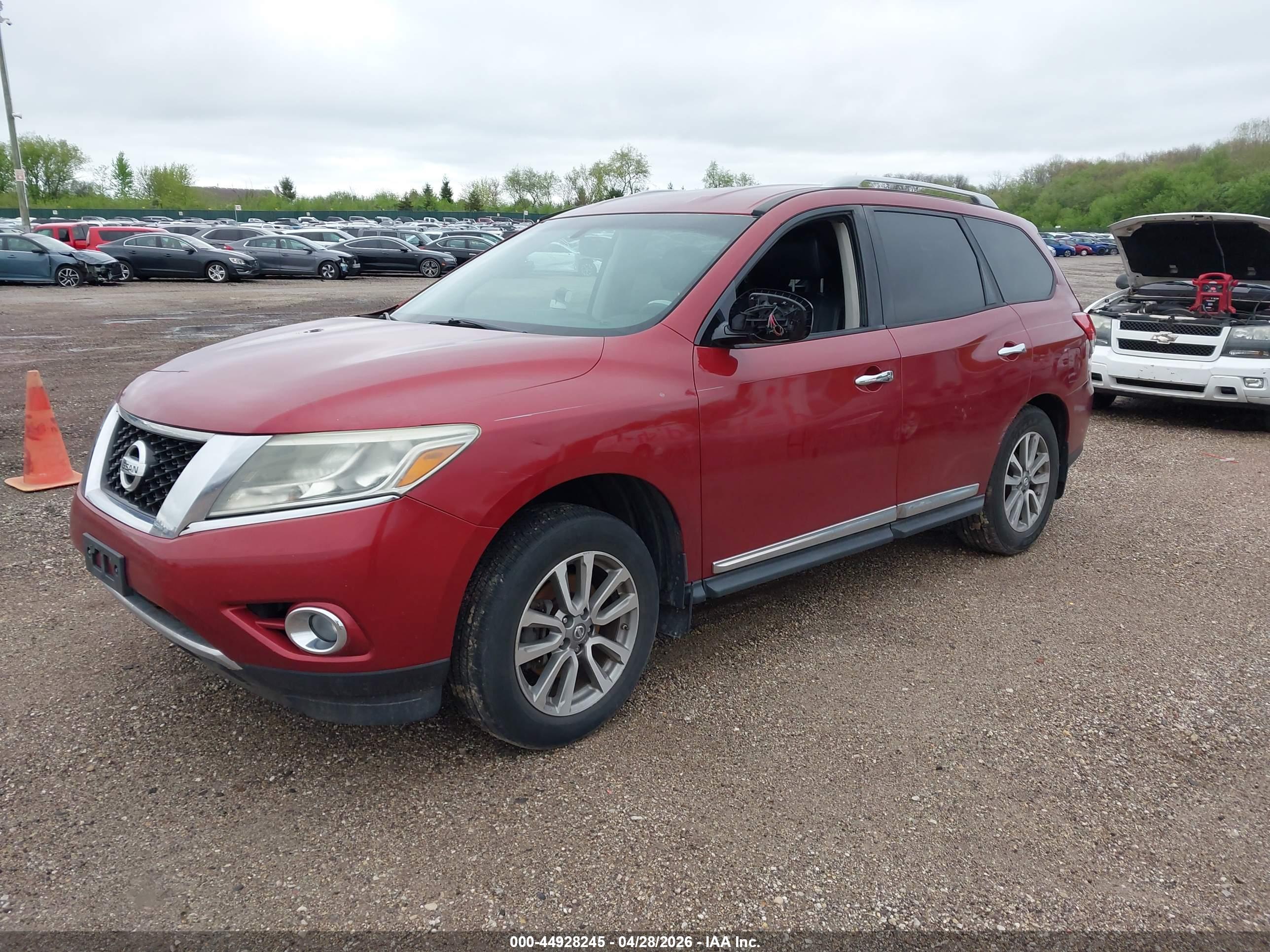 NISSAN PATHFINDER image 2