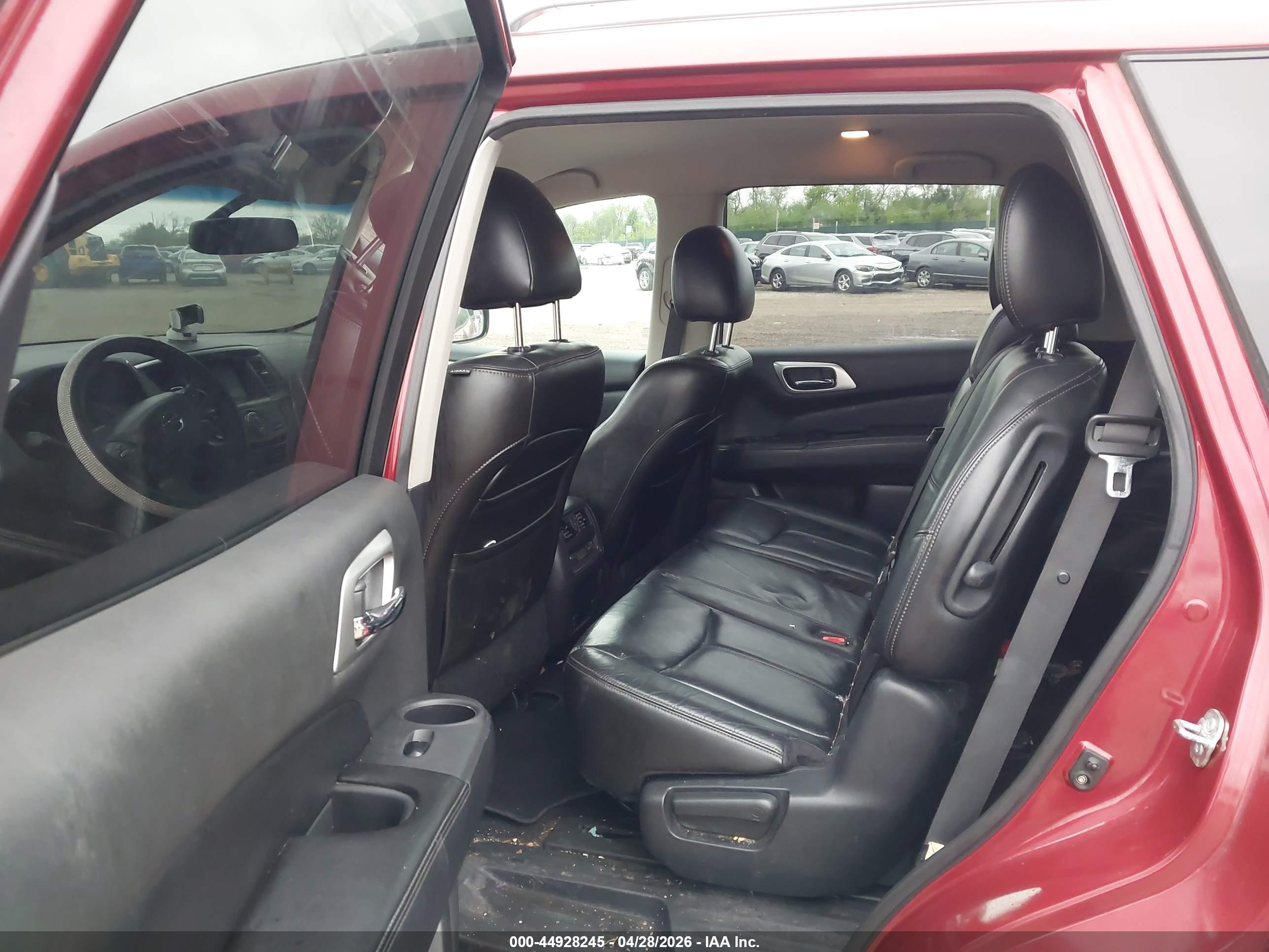 NISSAN PATHFINDER image 8