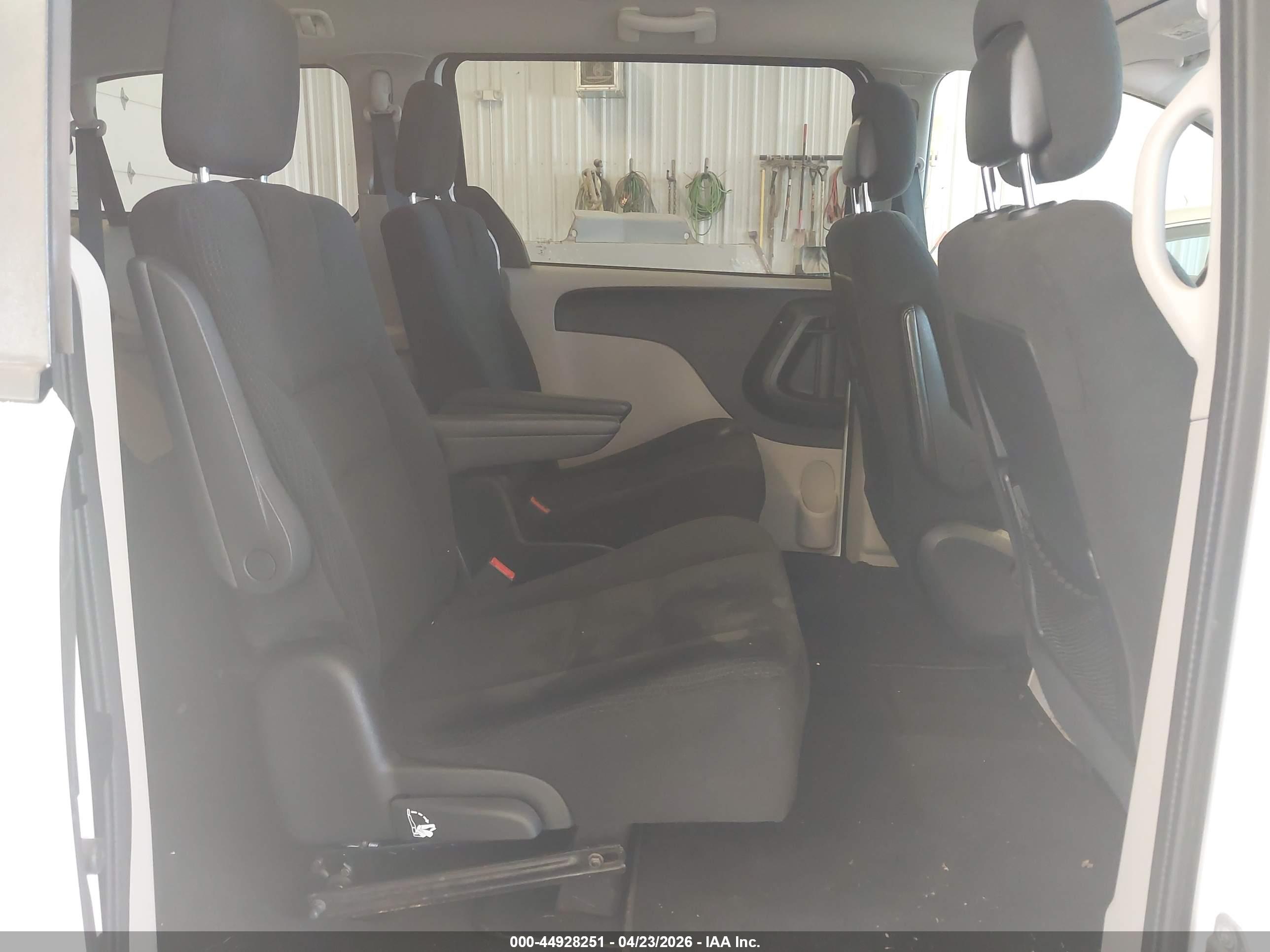 DODGE GRAND image 8