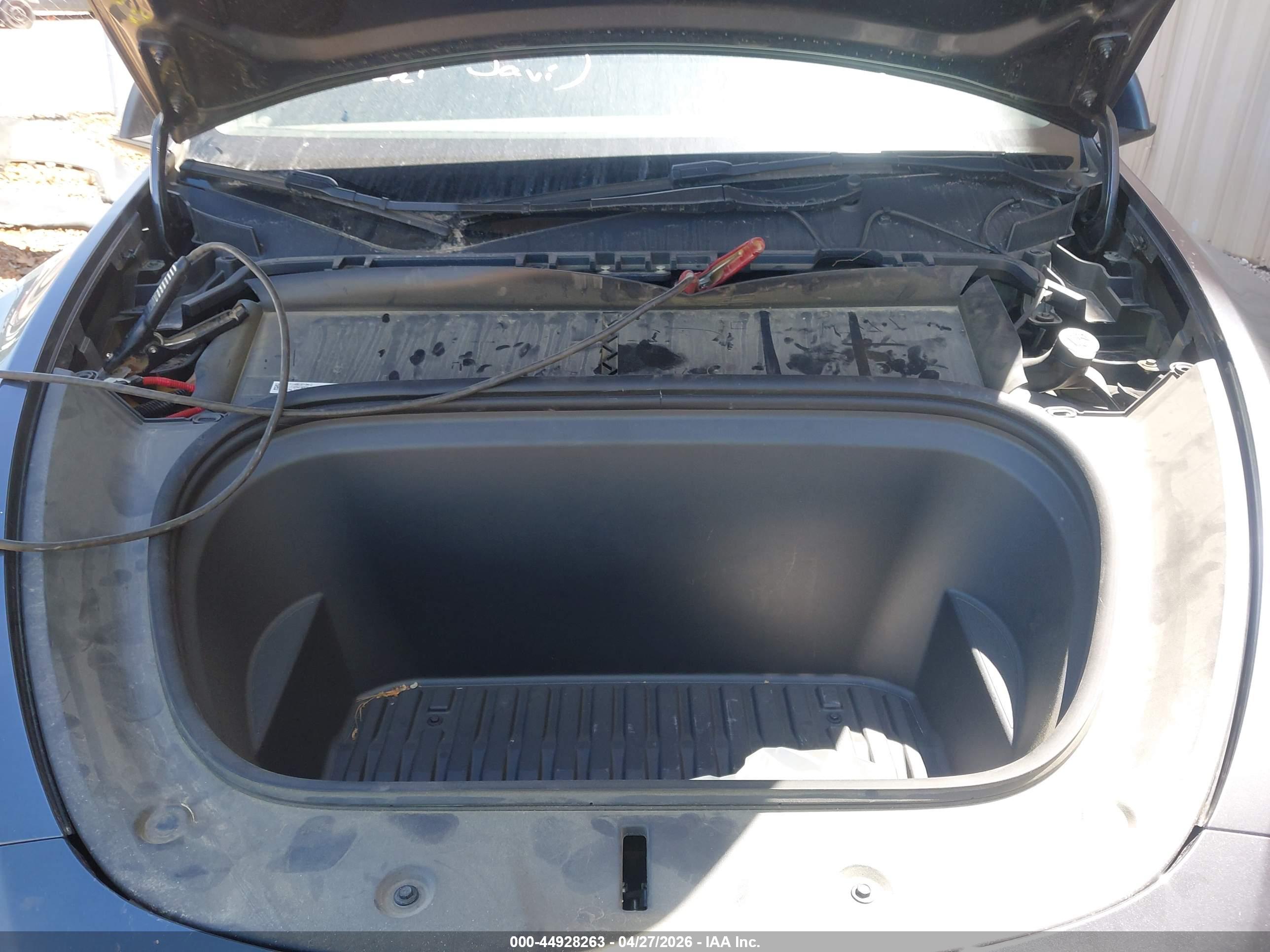 TESLA MODEL image 10