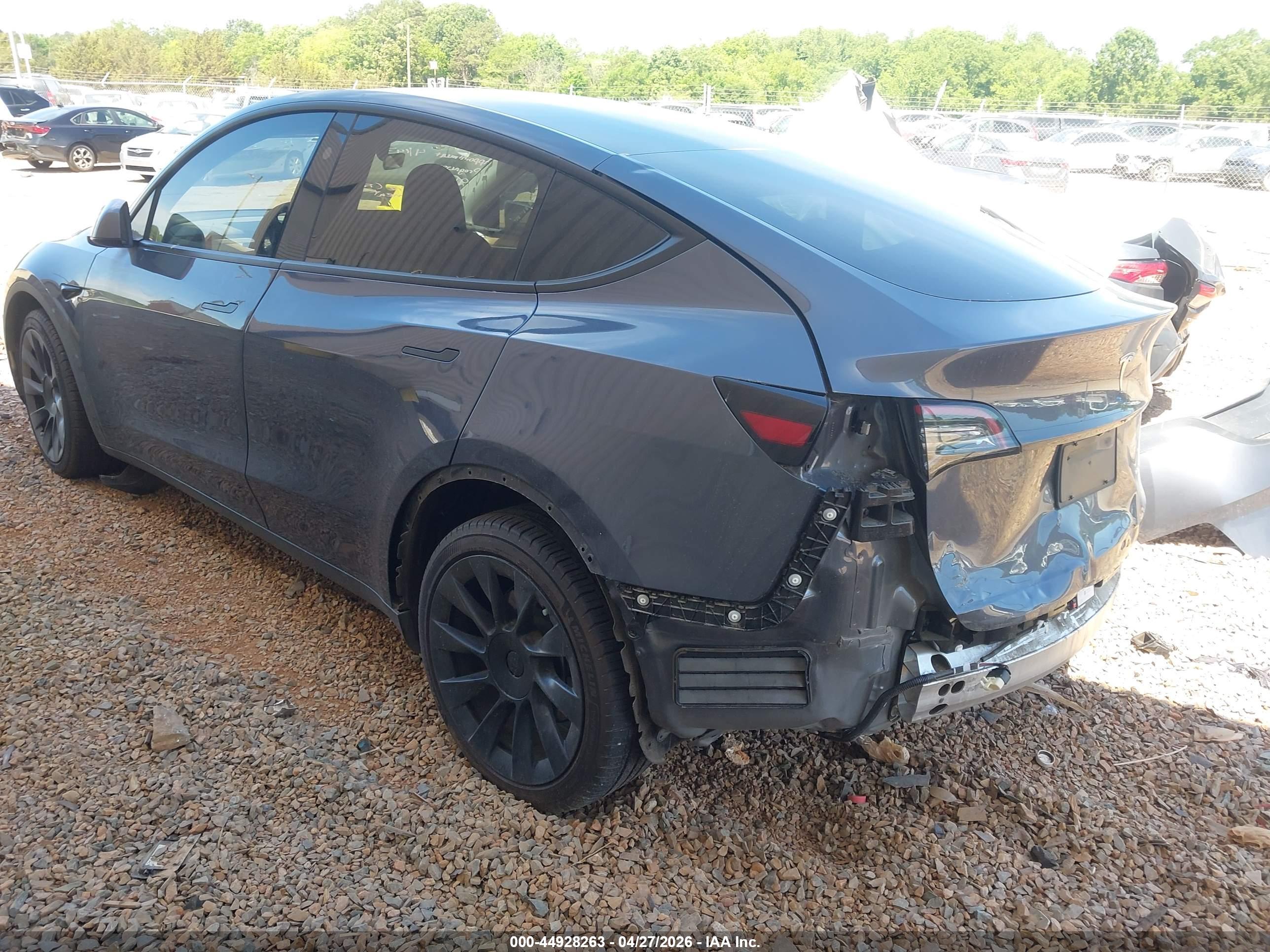 TESLA MODEL image 3