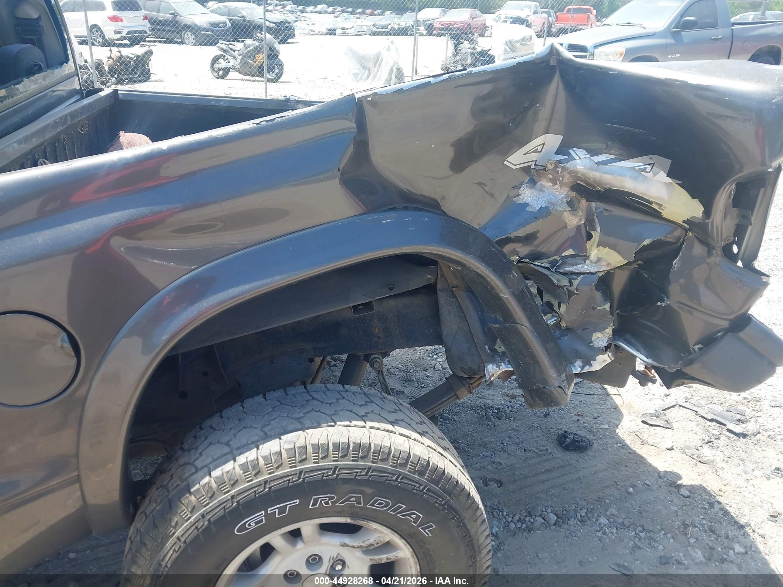 DODGE DAKOTA image 6