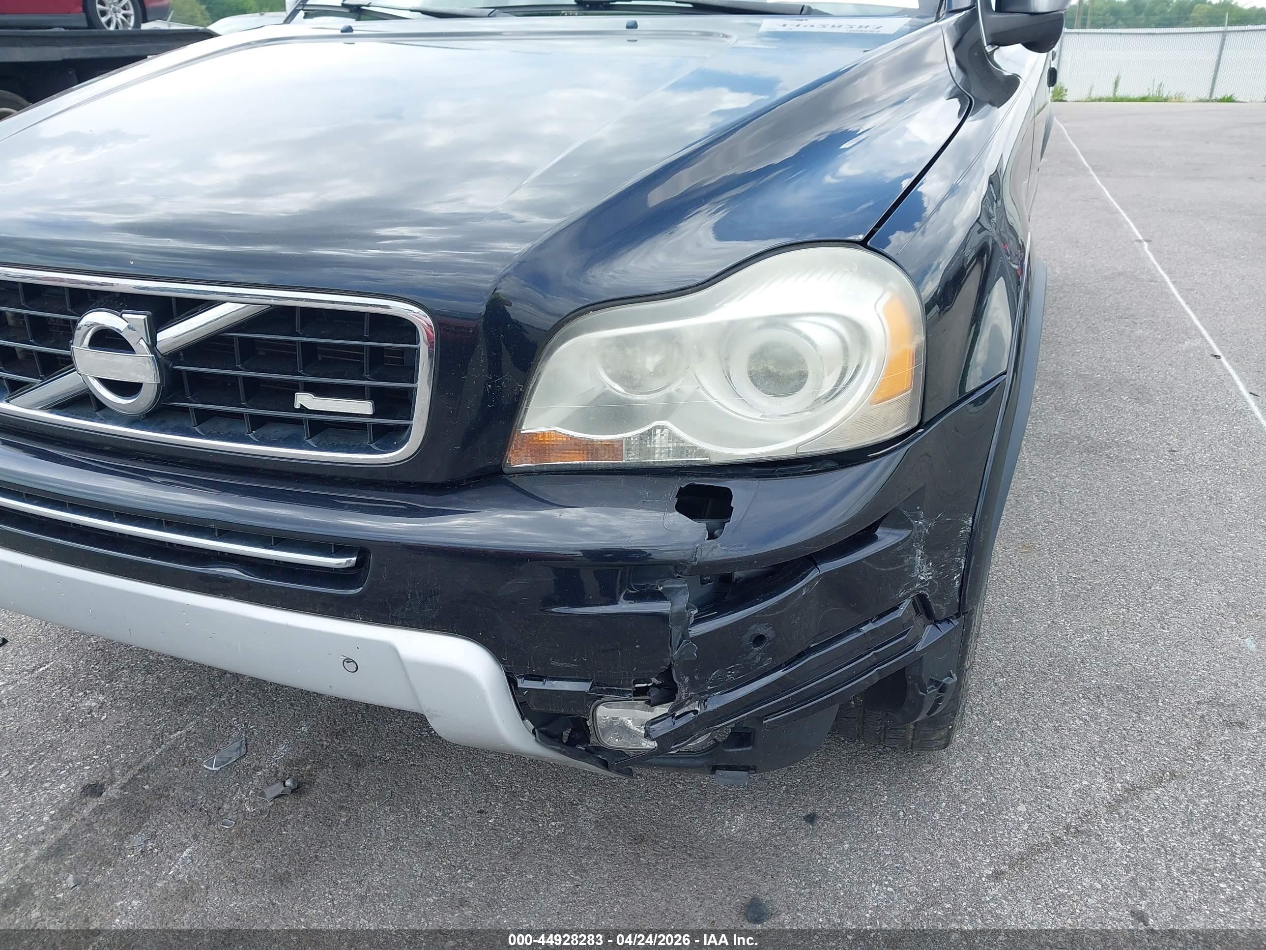 VOLVO XC90 image 6