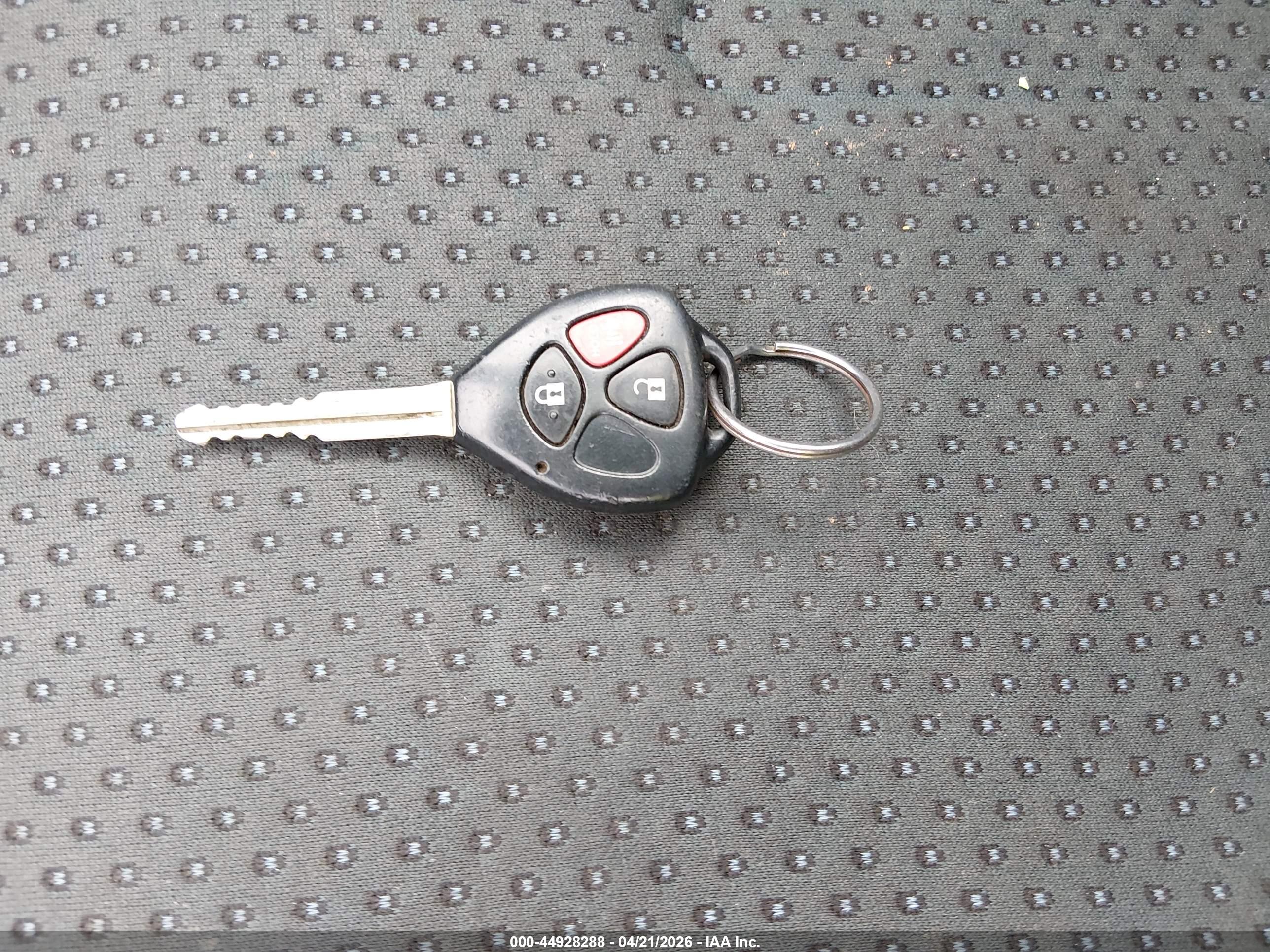 TOYOTA YARIS image 11