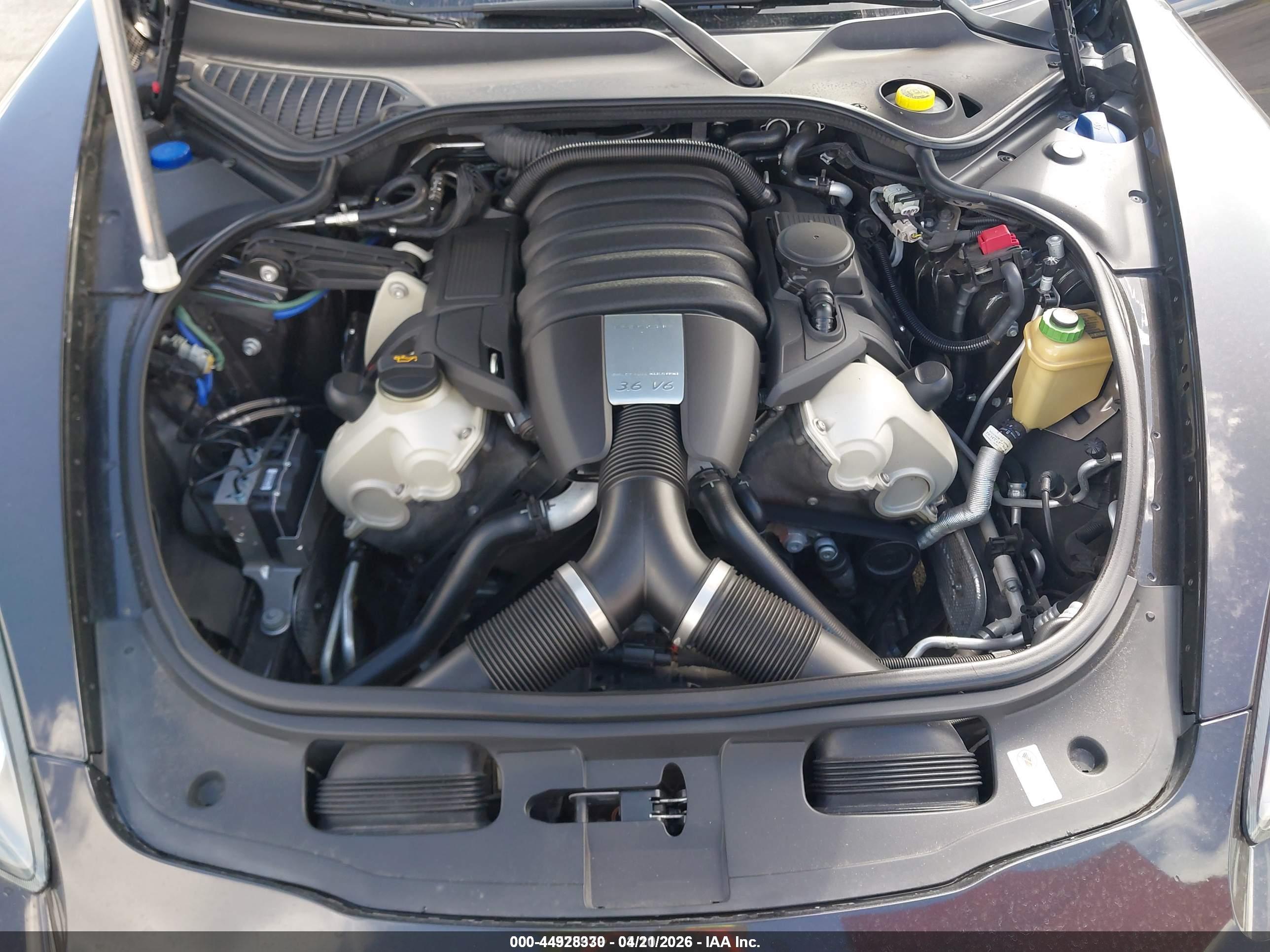 PORSCHE PANAMERA image 10