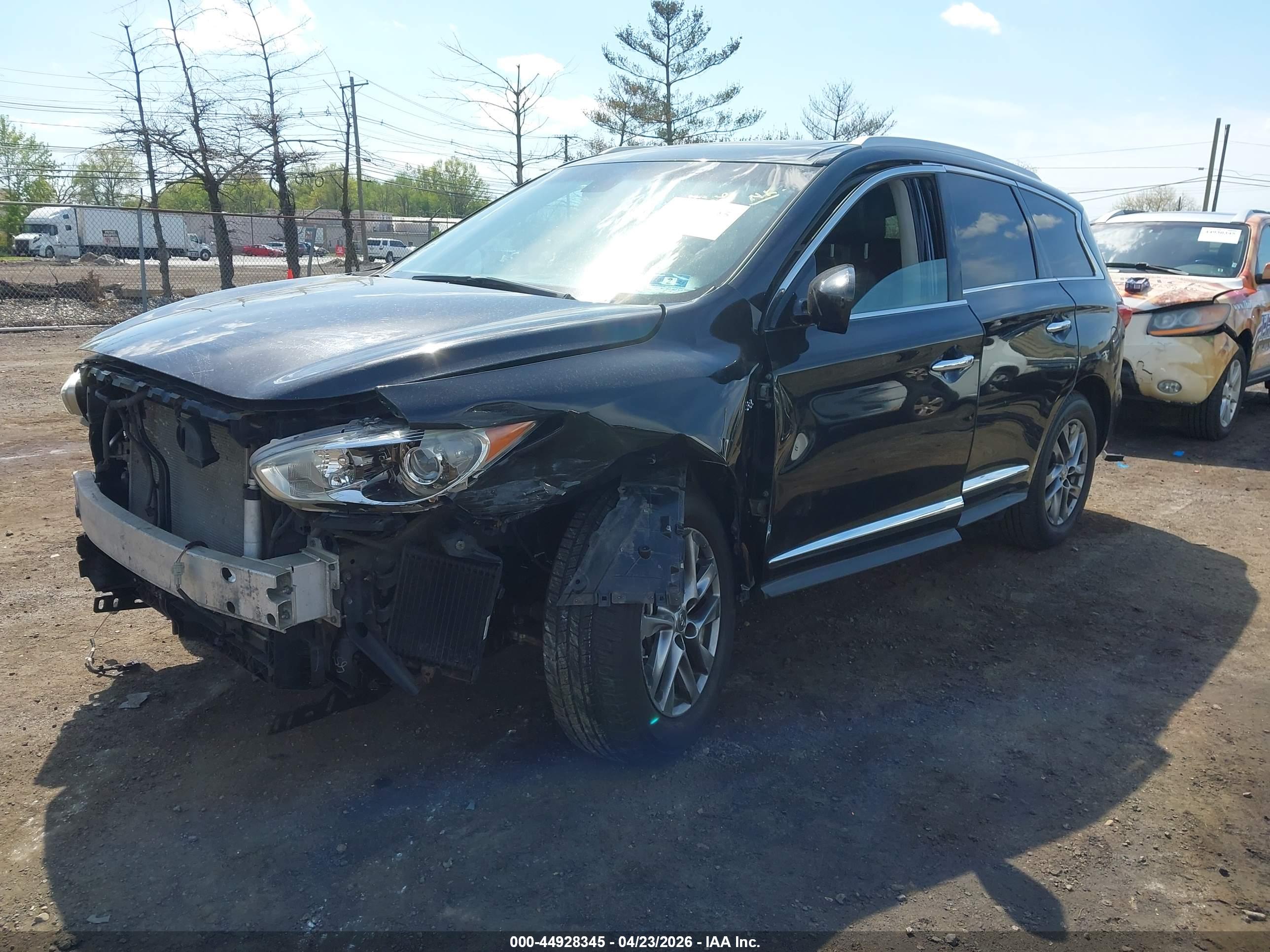 INFINITI QX60 image 2