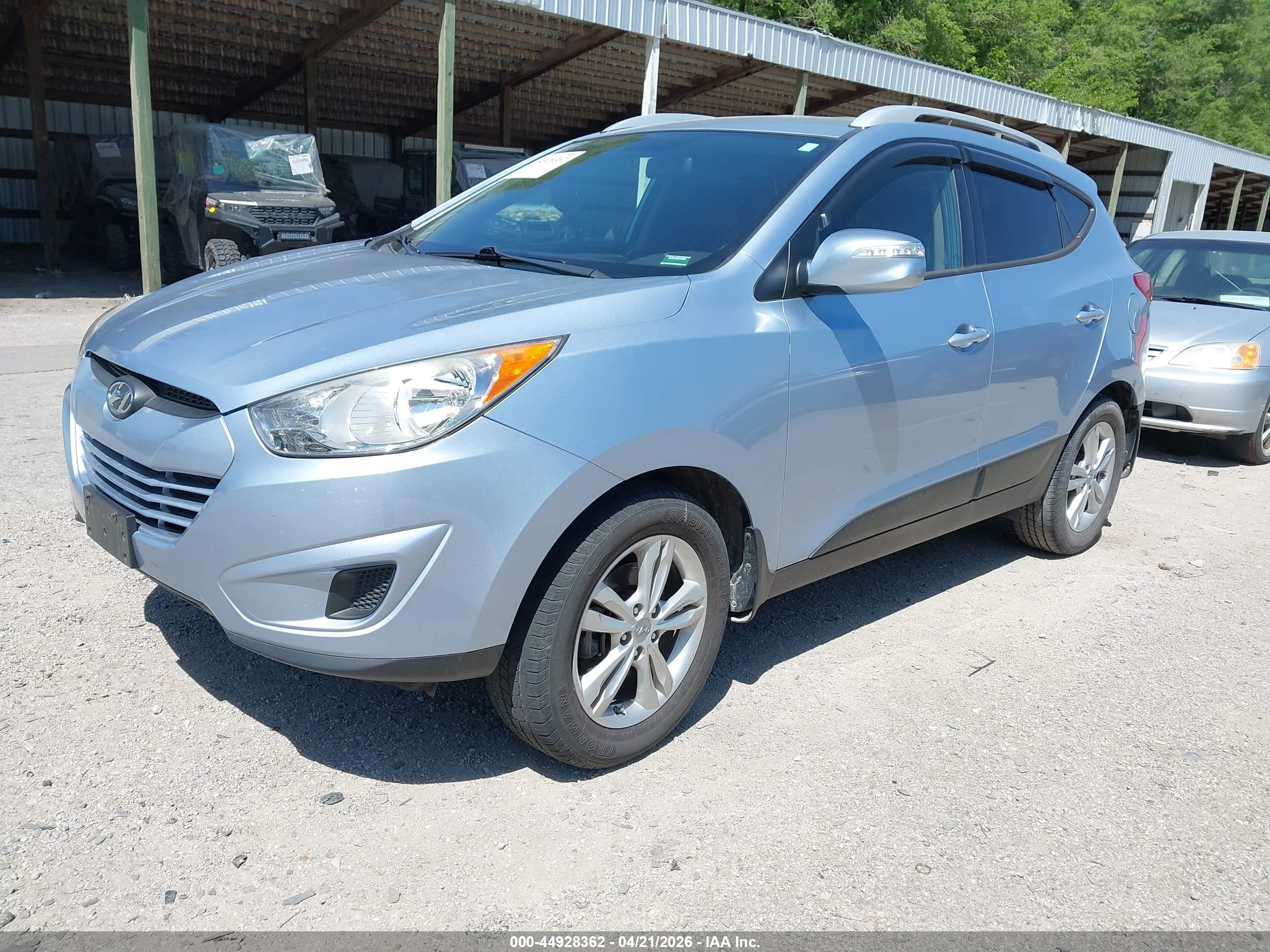 HYUNDAI TUCSON image 2