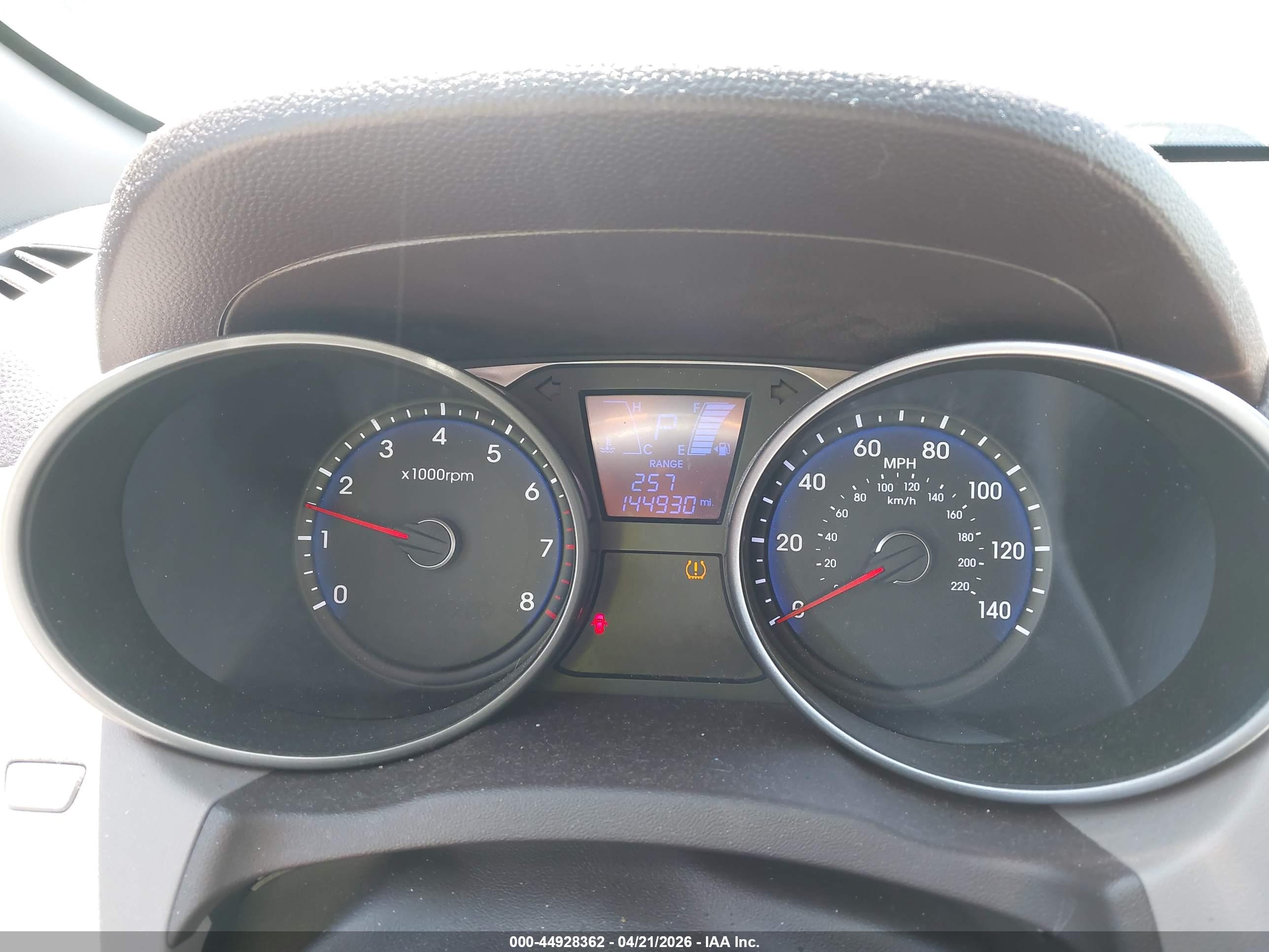 HYUNDAI TUCSON image 7