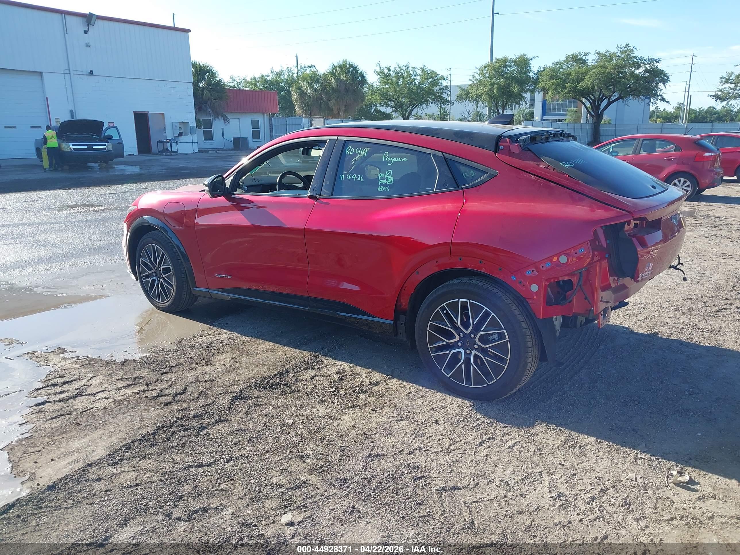 FORD MUSTANG image 3