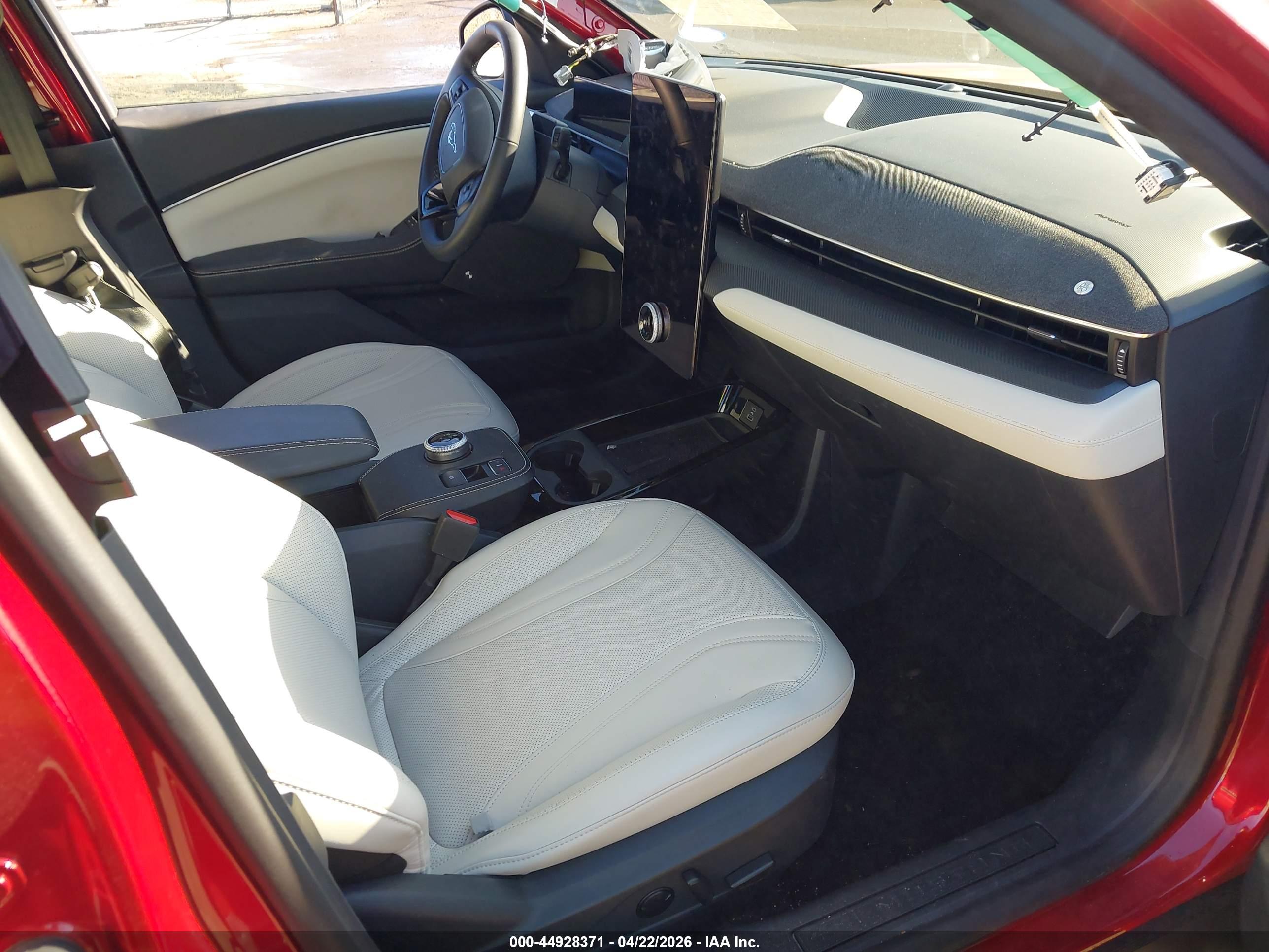 FORD MUSTANG image 5