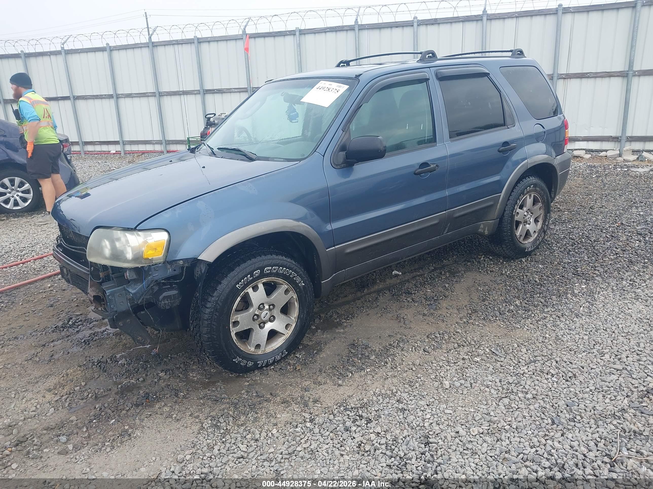 FORD ESCAPE image 2