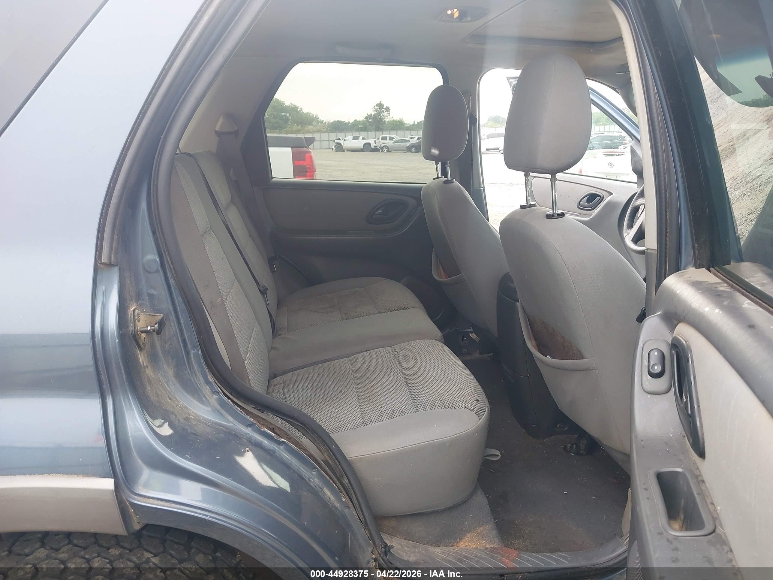 FORD ESCAPE image 8