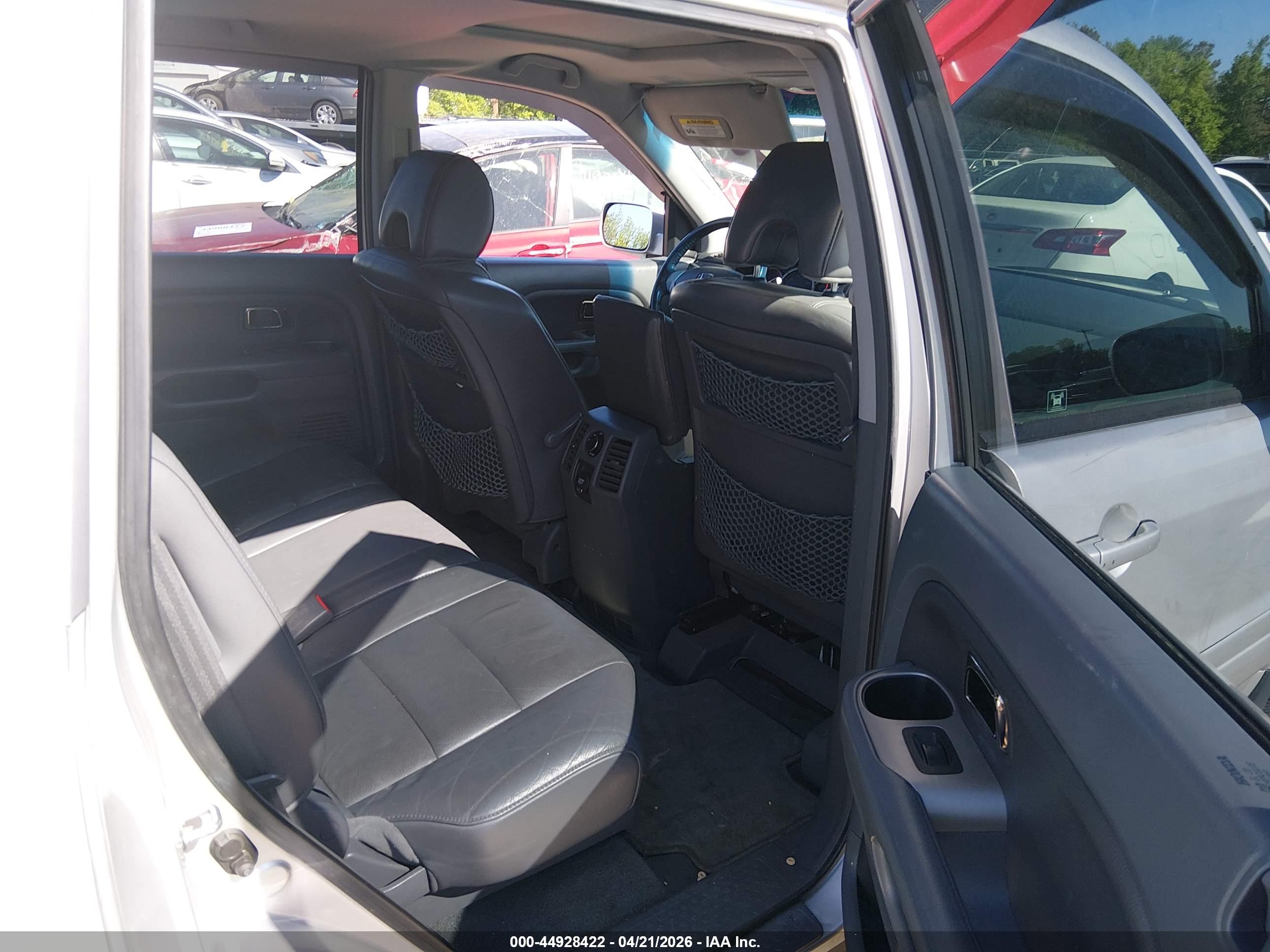 HONDA PILOT image 8