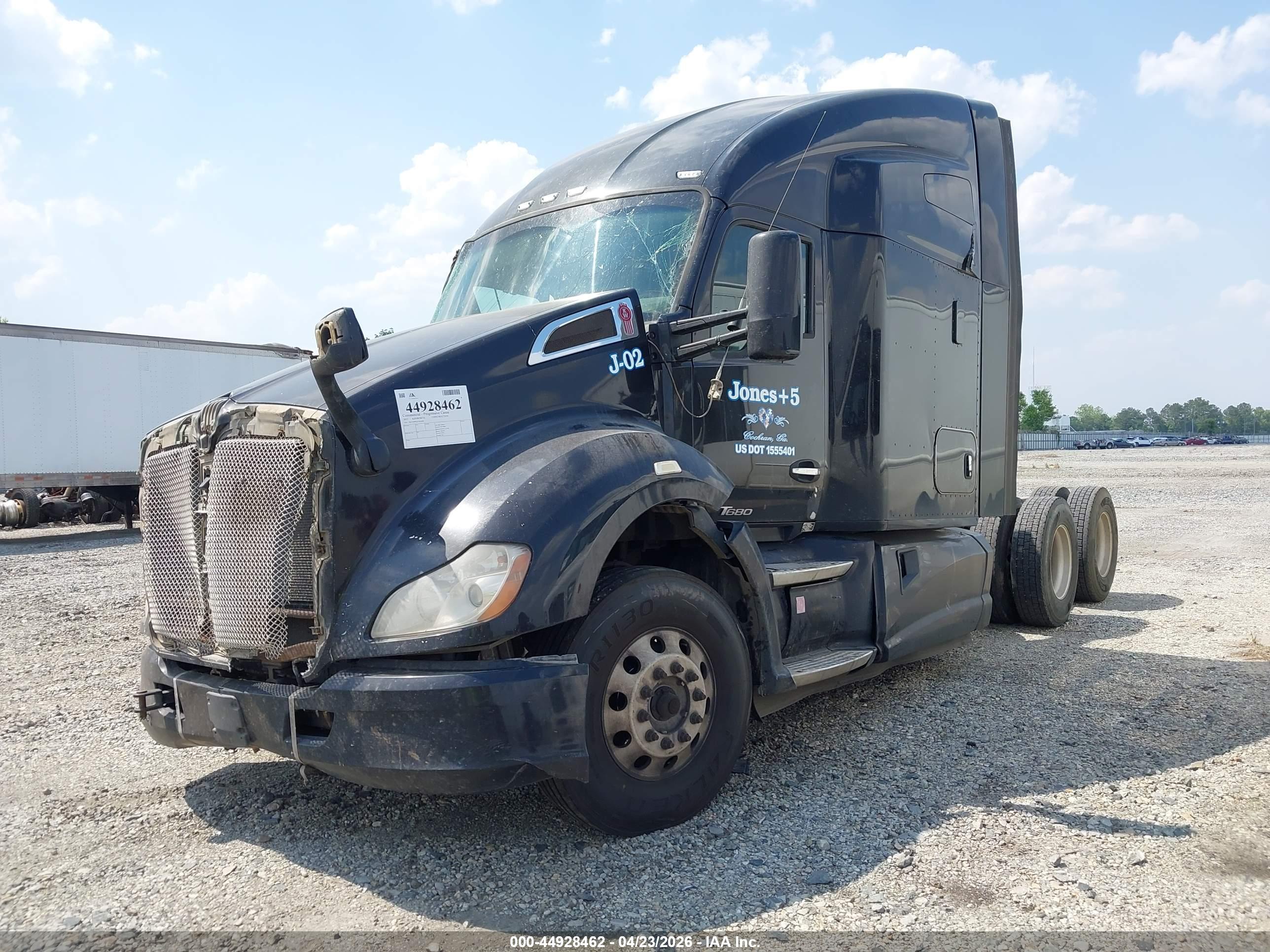 KENWORTH CONSTRUCTION image 2