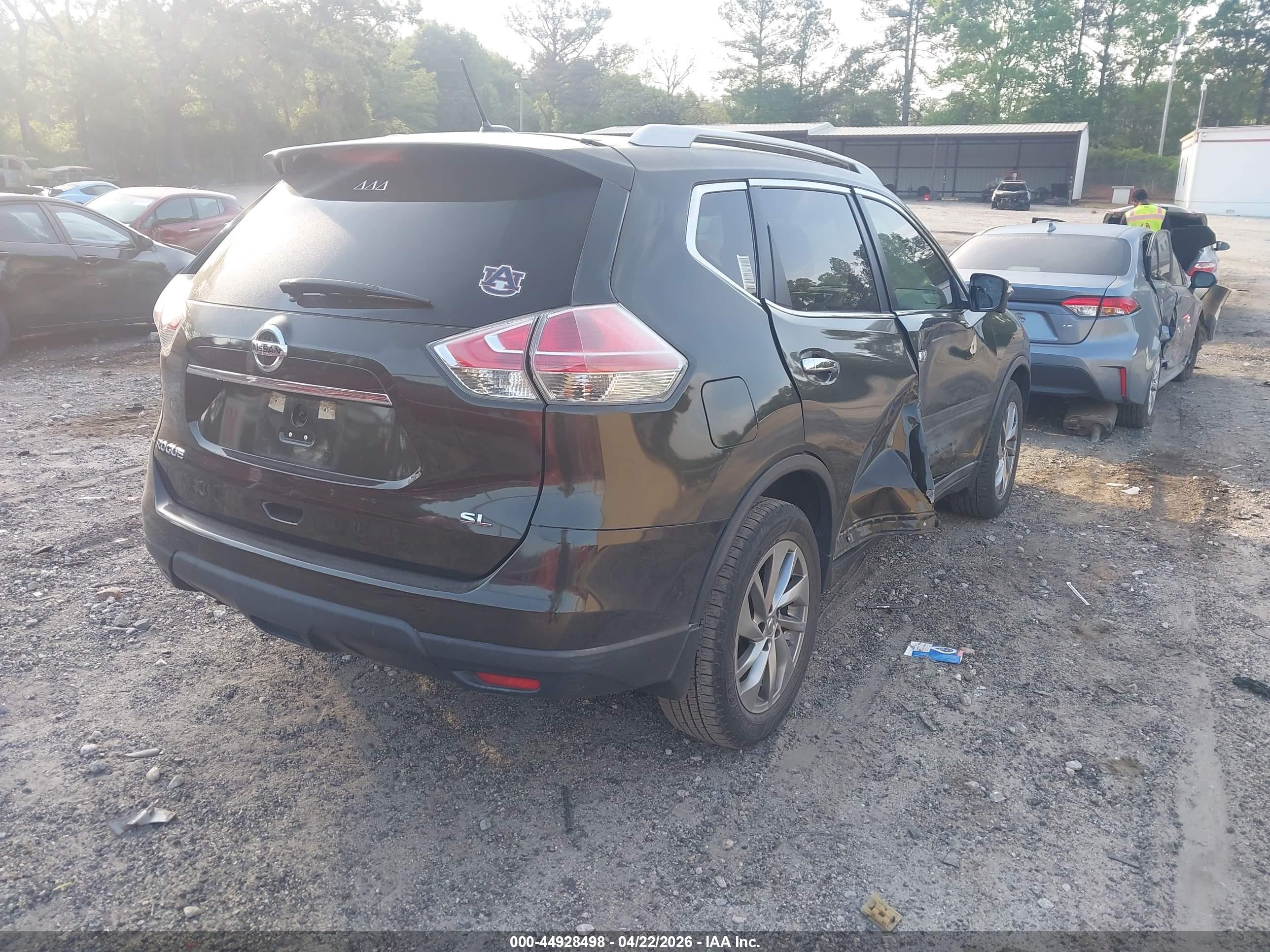 NISSAN ROGUE image 4