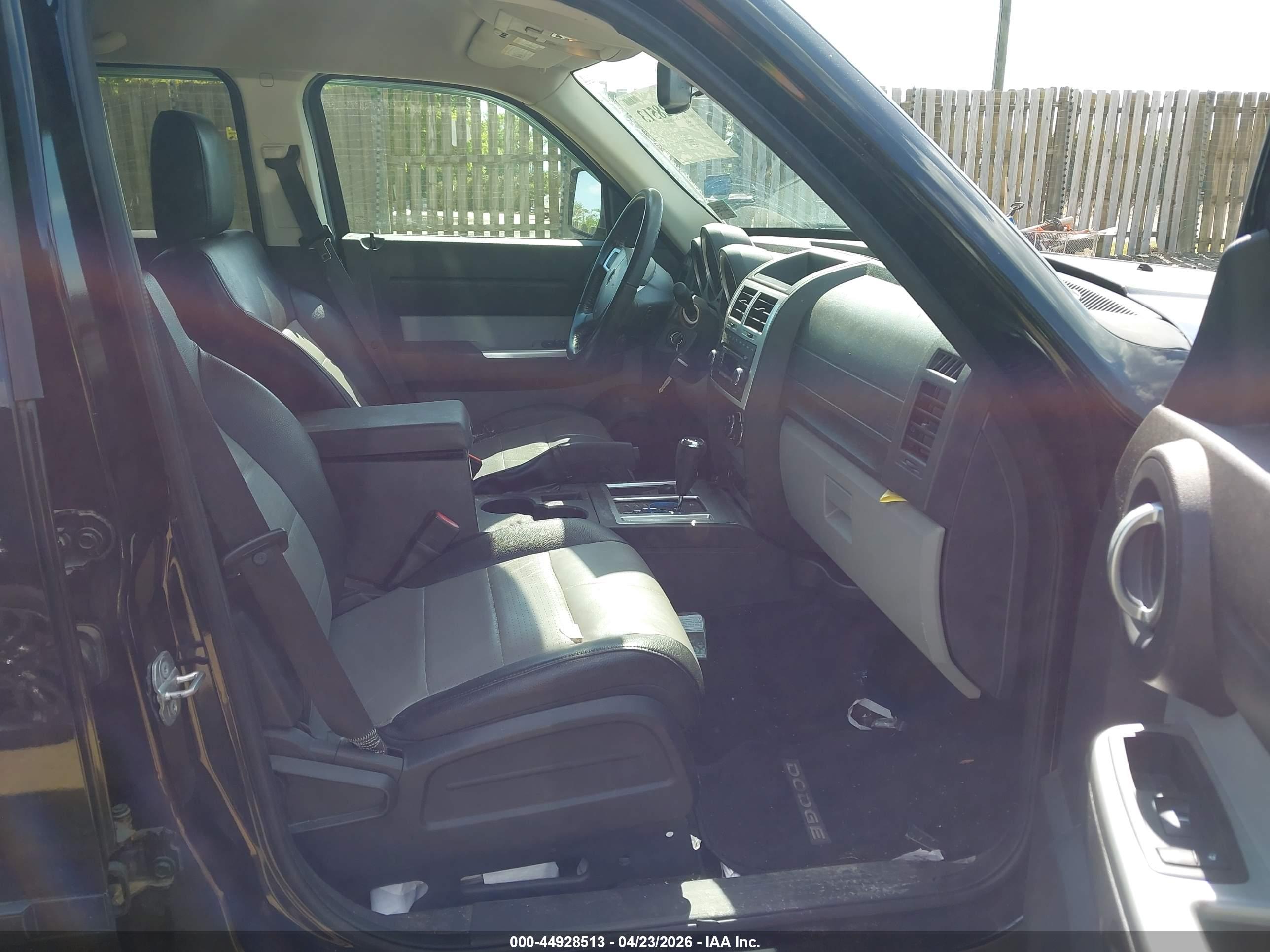 DODGE NITRO image 5