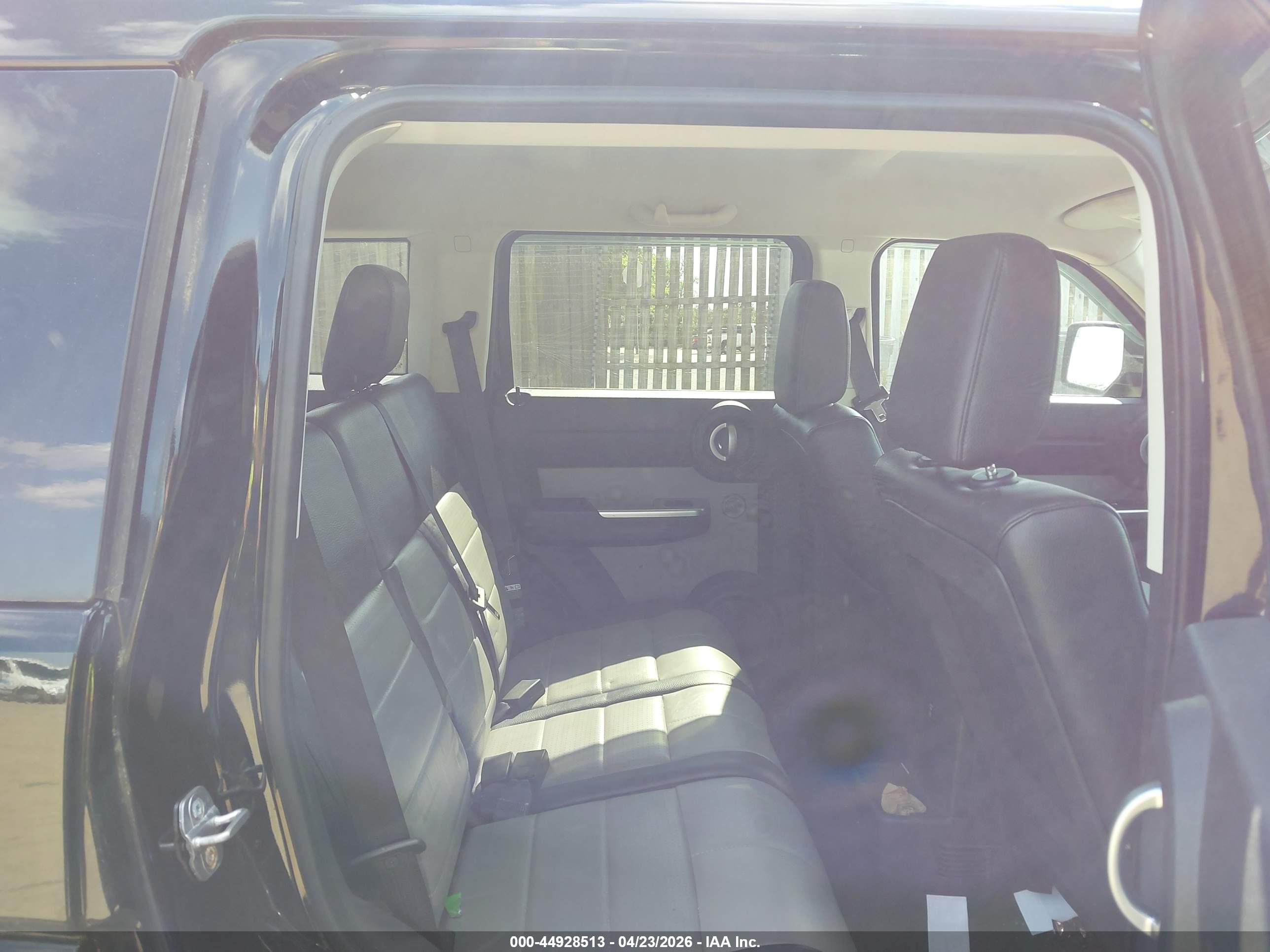 DODGE NITRO image 8
