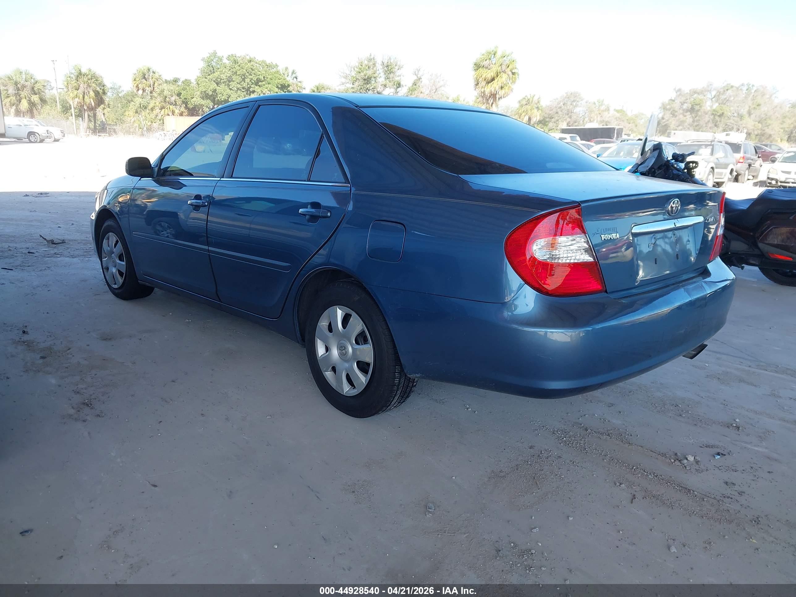 TOYOTA CAMRY image 3