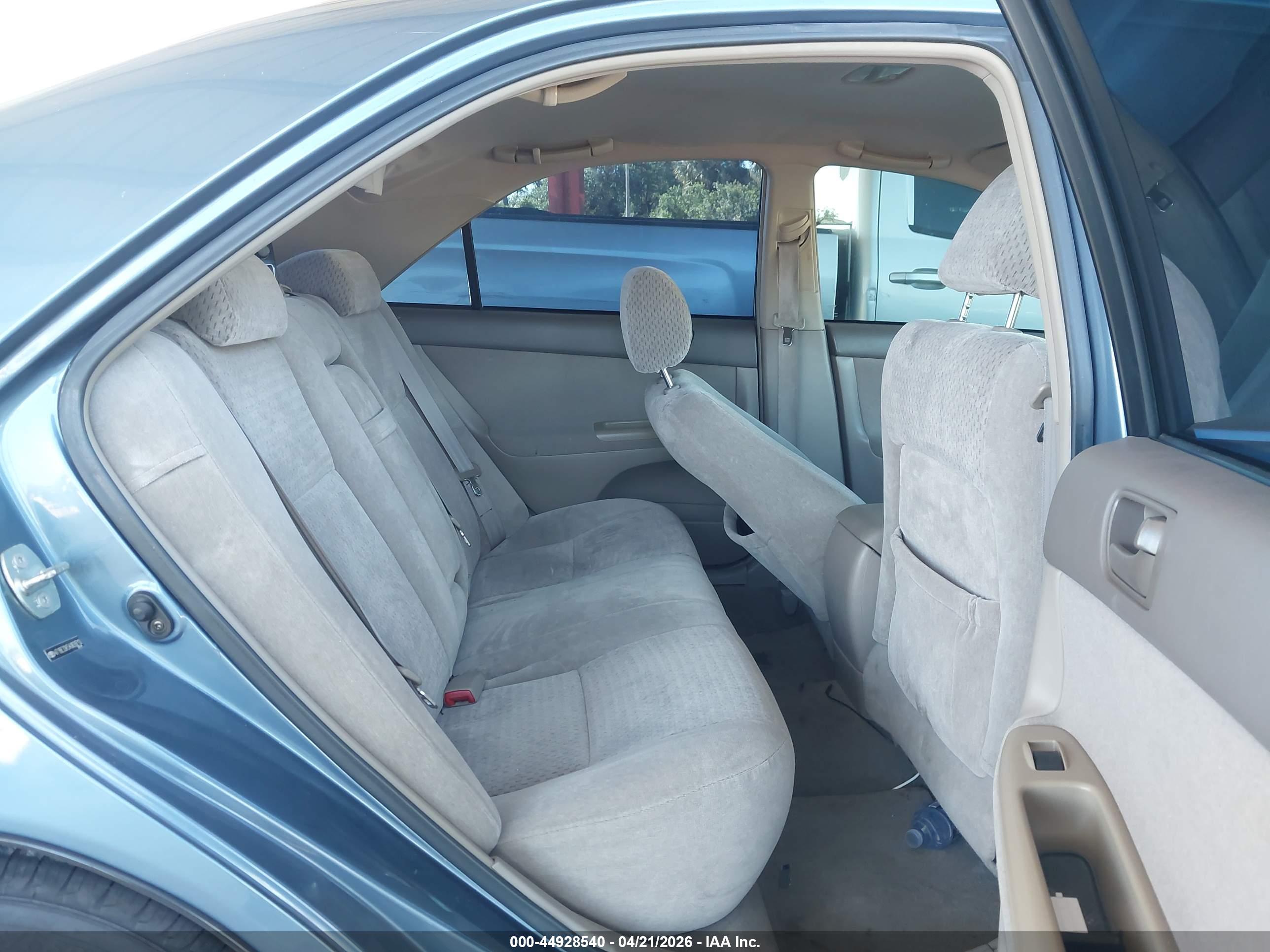 TOYOTA CAMRY image 8
