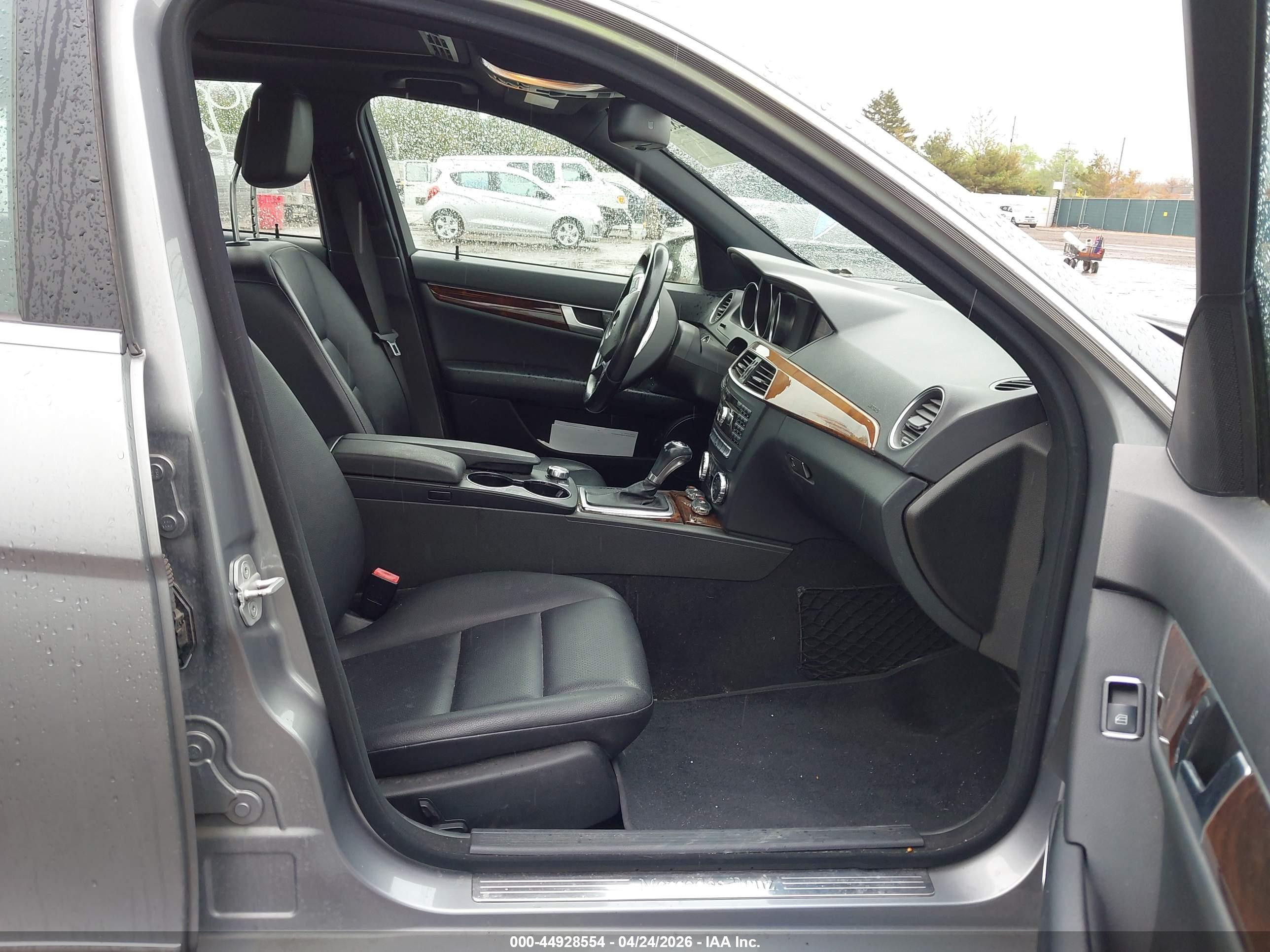 MERCEDES-BENZ C image 5
